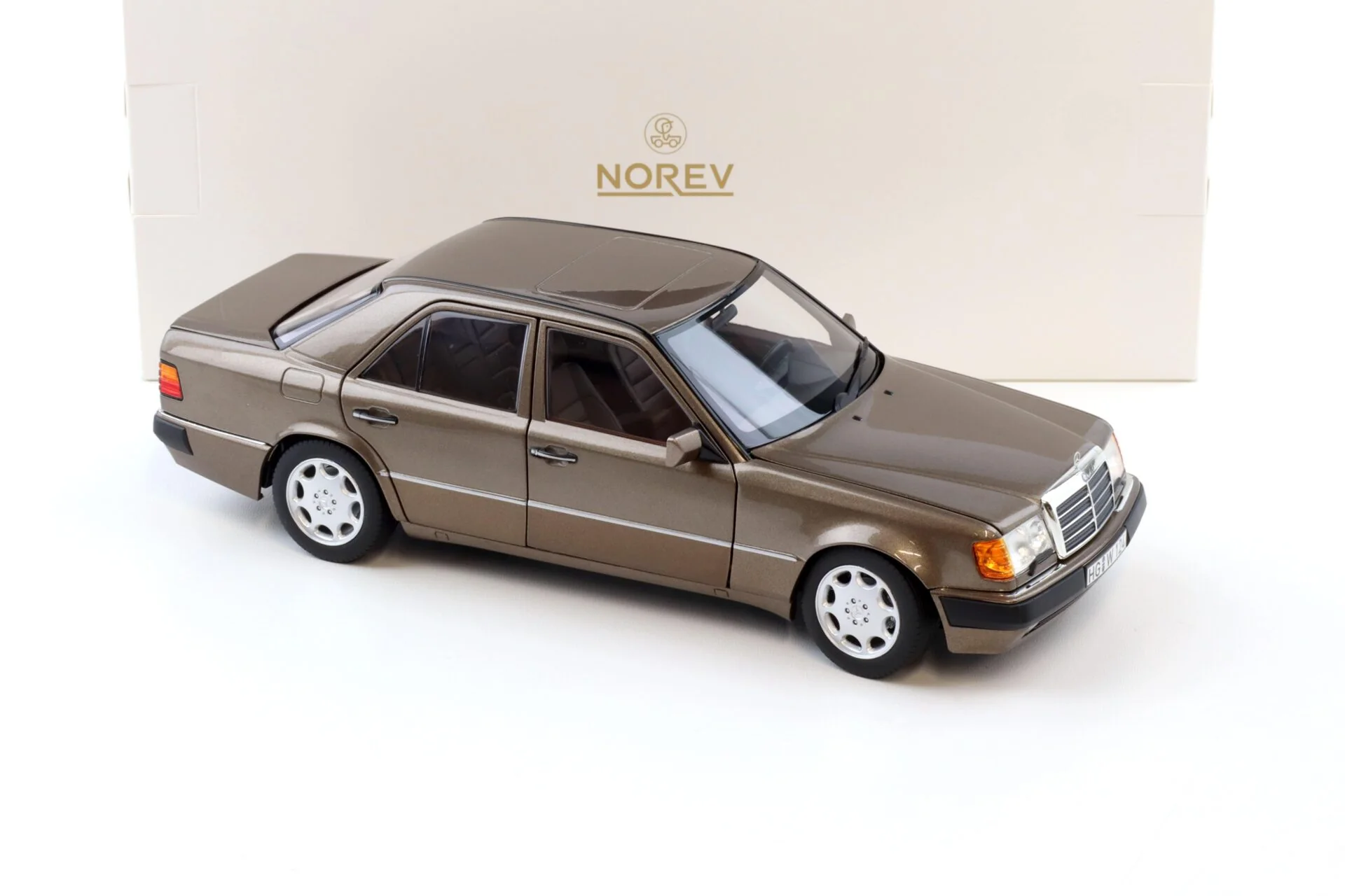 Norev 1990 Mercedes-Benz E Class 500E (W124) Impala Brown Metallic 1:18 - Image 2
