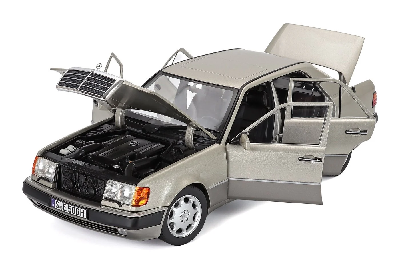 Norev 1990 Mercedes-Benz E Class 500E (W124) Smoke Silver 1:18 - Image 6