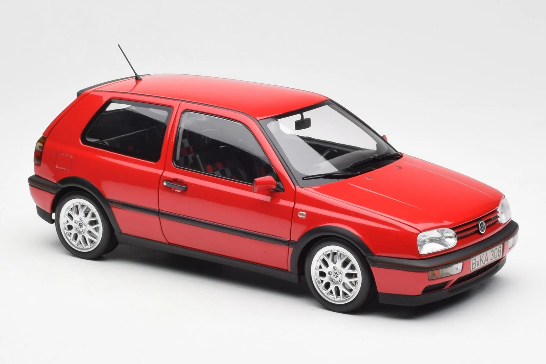 Norev 1996 VW Golf GTI MK3 20th Anniversary Edition Flash Red 1:18 - Image 6