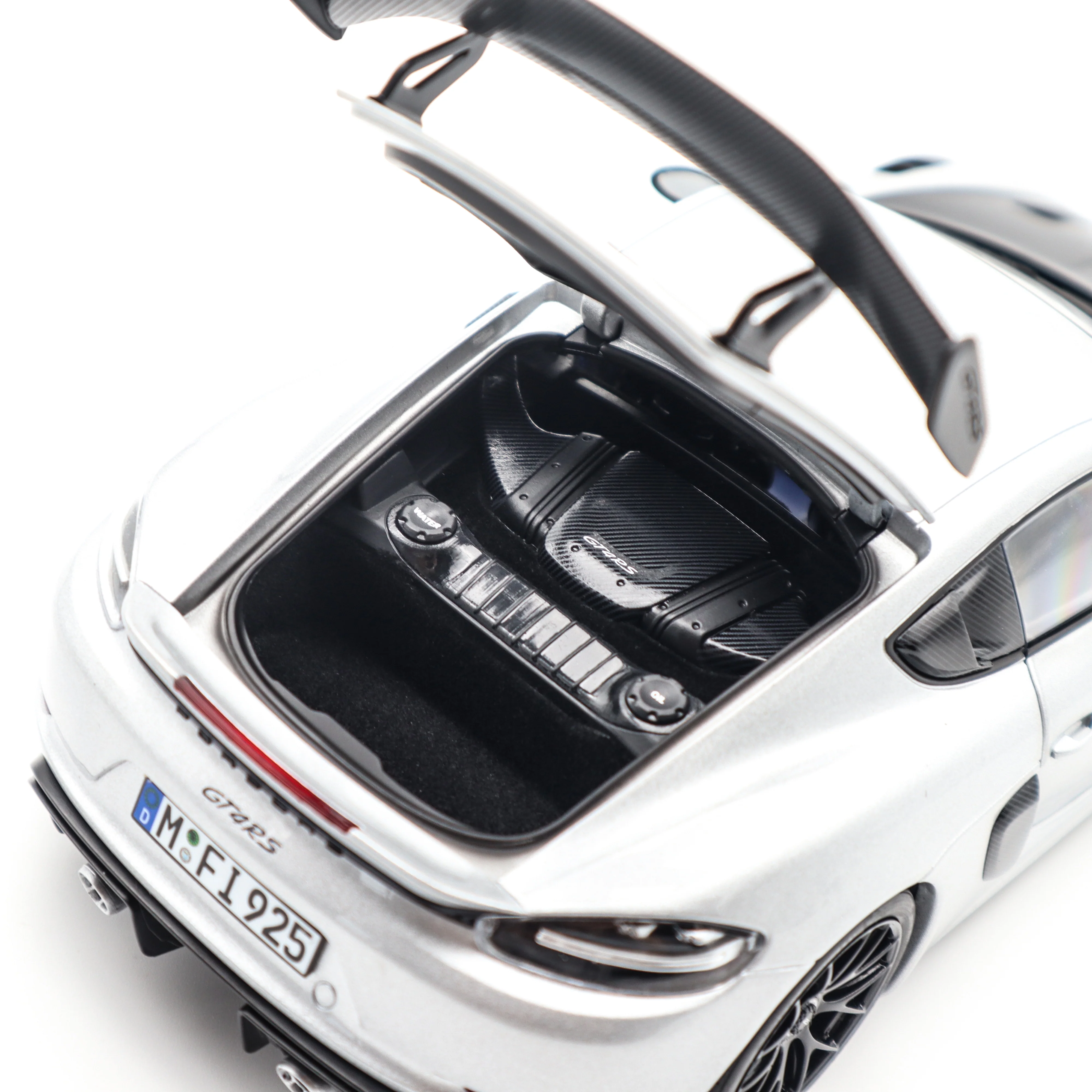 Norev 2023 Porsche 718 Cayman GT4 RS w/ Weissach Package GT Silver Metallic 1:18 - Image 18