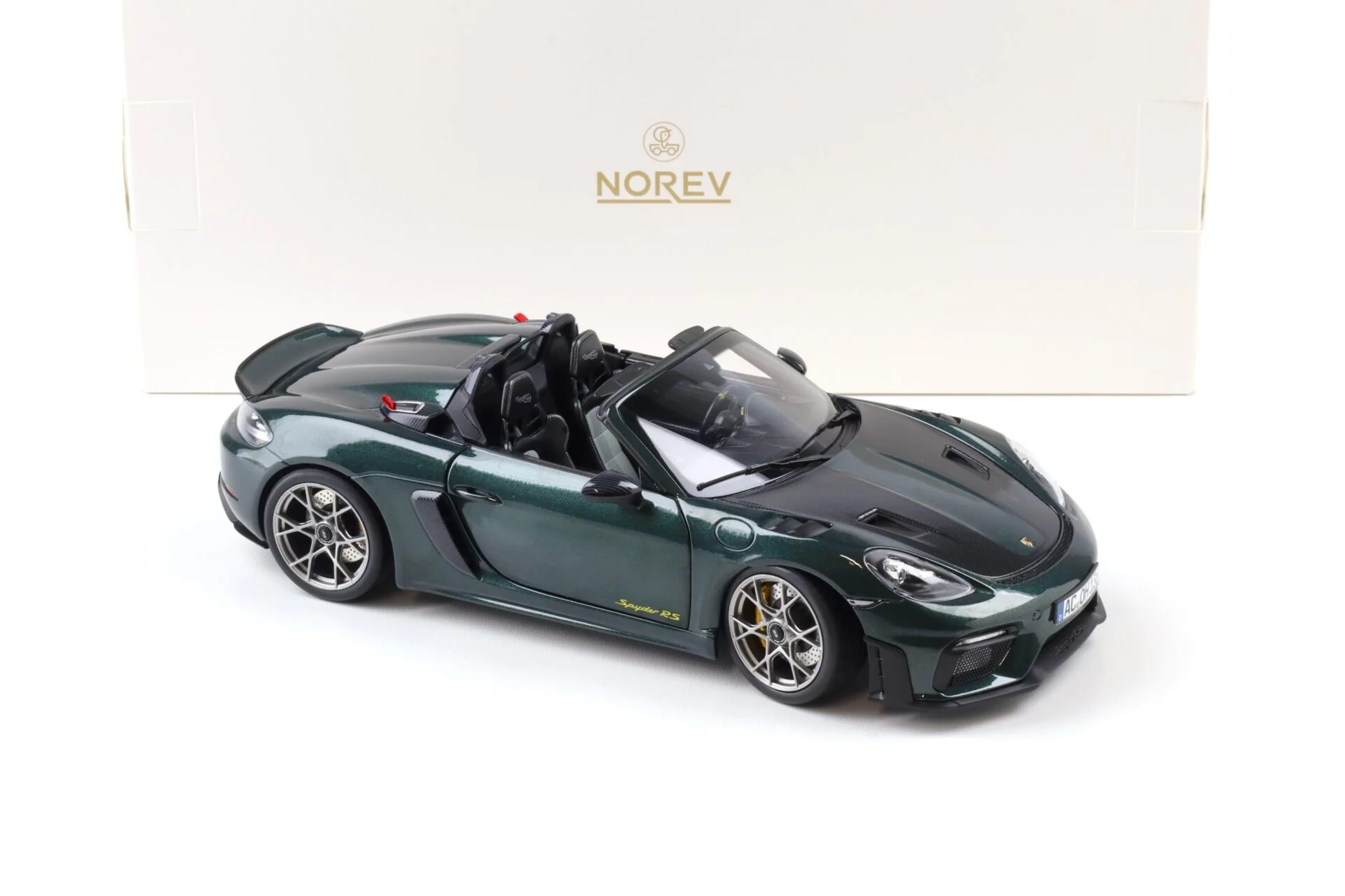 Norev 2023 Porsche 718 Spyder RS w/ Weissach Package Forest Green 1:18 - Image 3