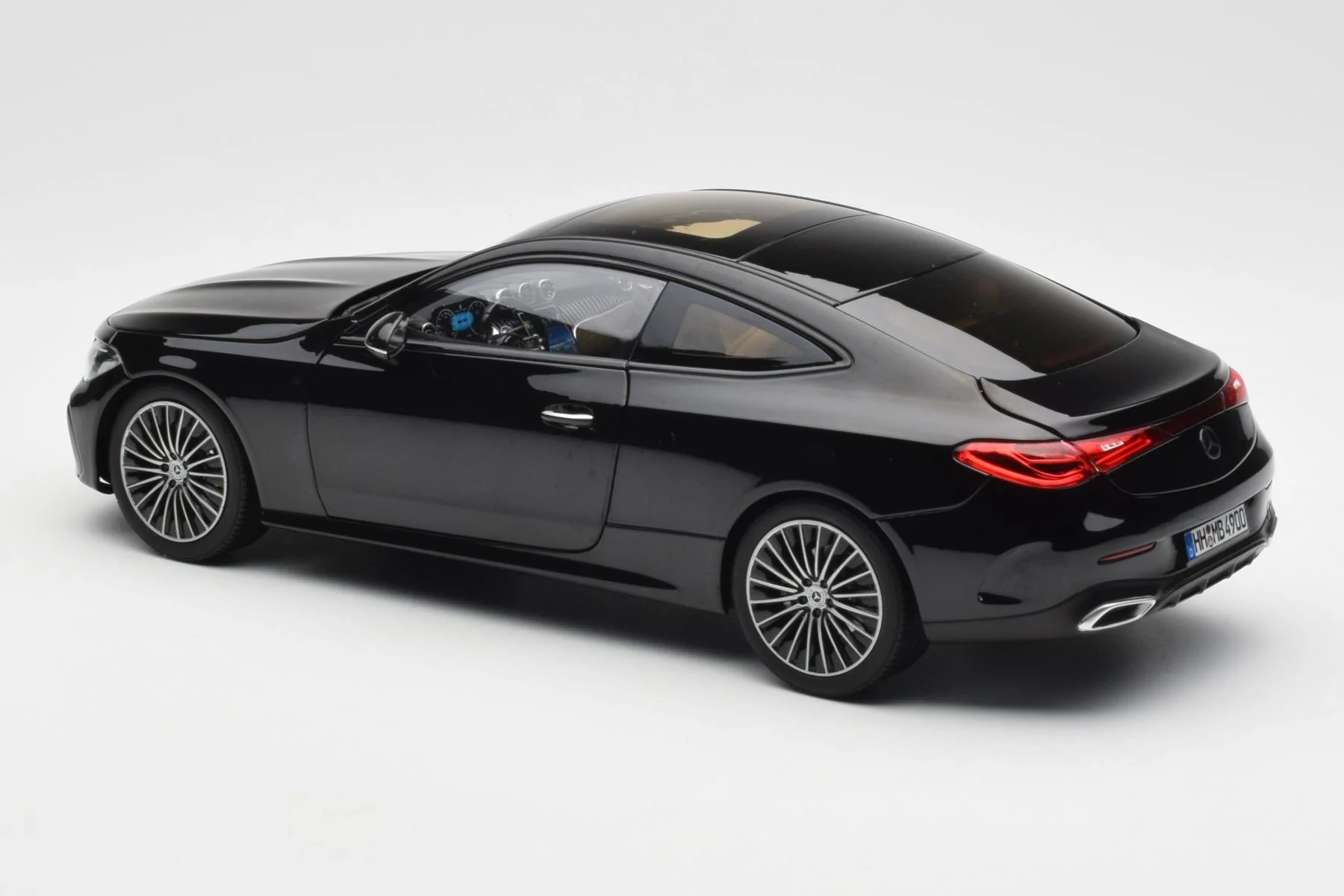 Norev 2024 Mercedes-Benz CLE Coupe C236 Obsidian Black Metallic 1:18 - Image 5