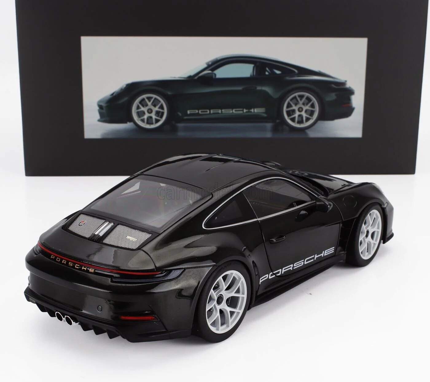 Norev 2024 Porsche 911 992 S/T Olive Green 1:18 DEALER EDITION - Image 2