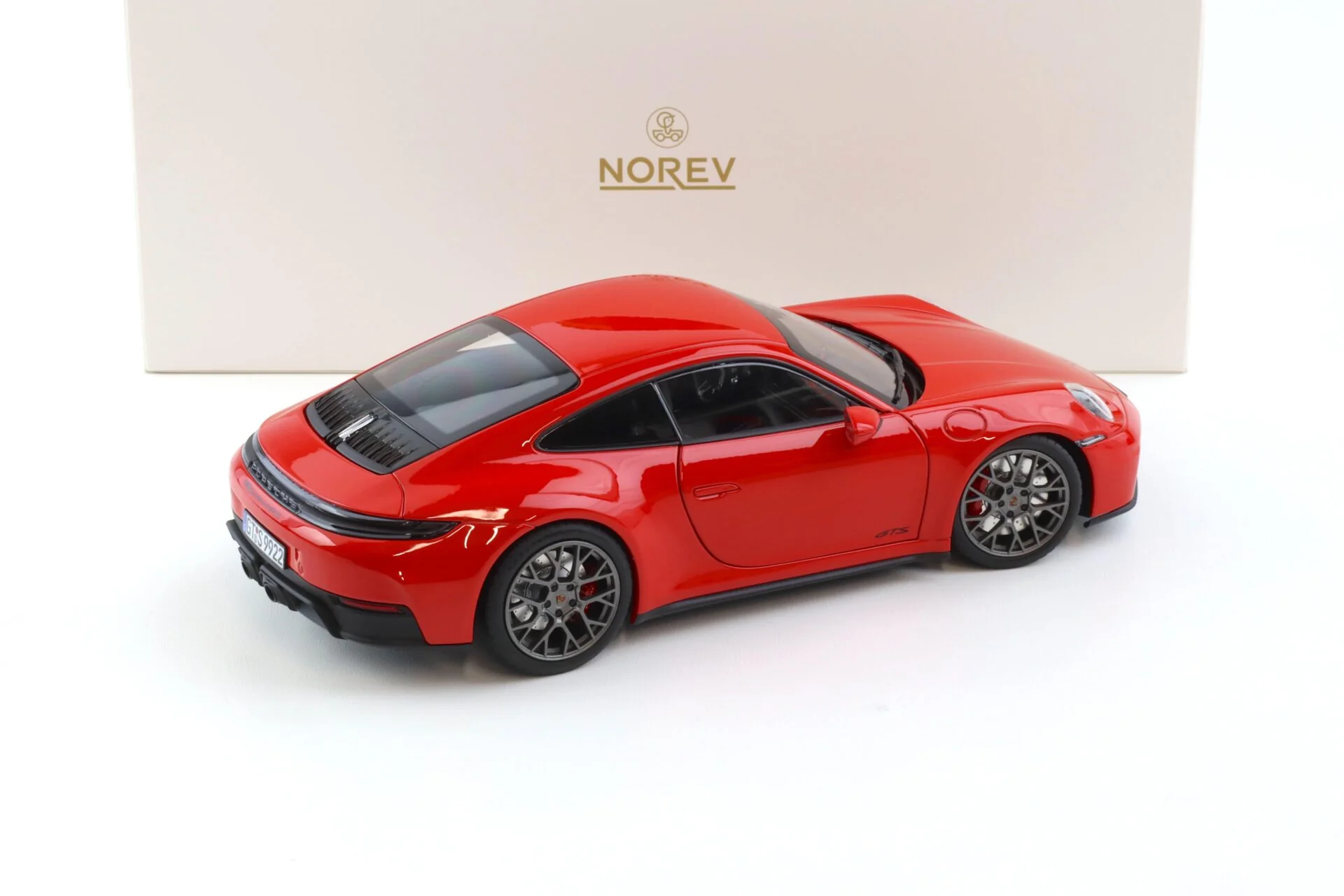 Norev 2025 Porsche 911 992.2 Carrera 4 GTS Guards Red 1:18 - Image 3