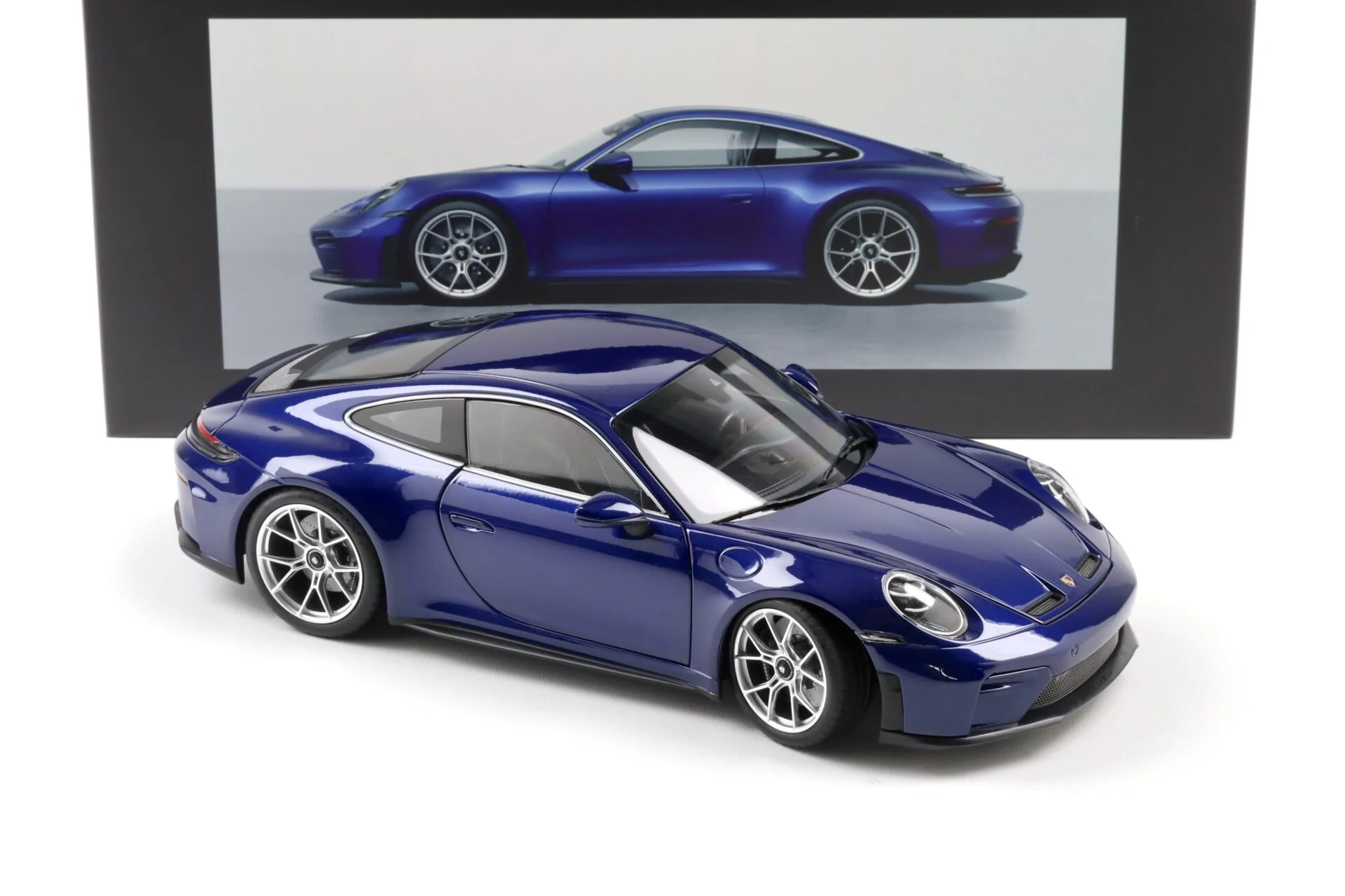 Norev 2025 Porsche 911 (992.2) GT3 Touring Enzian Blue Metallic 1:18 DEALER EDITION - Image 2