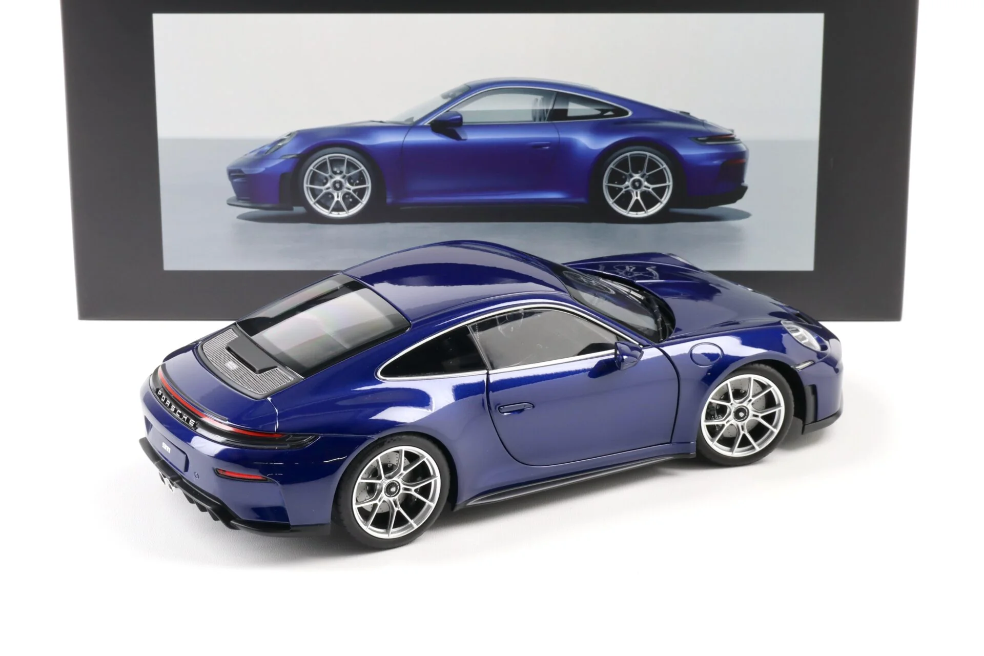 Norev 2025 Porsche 911 (992.2) GT3 Touring Enzian Blue Metallic 1:18 DEALER EDITION - Image 3
