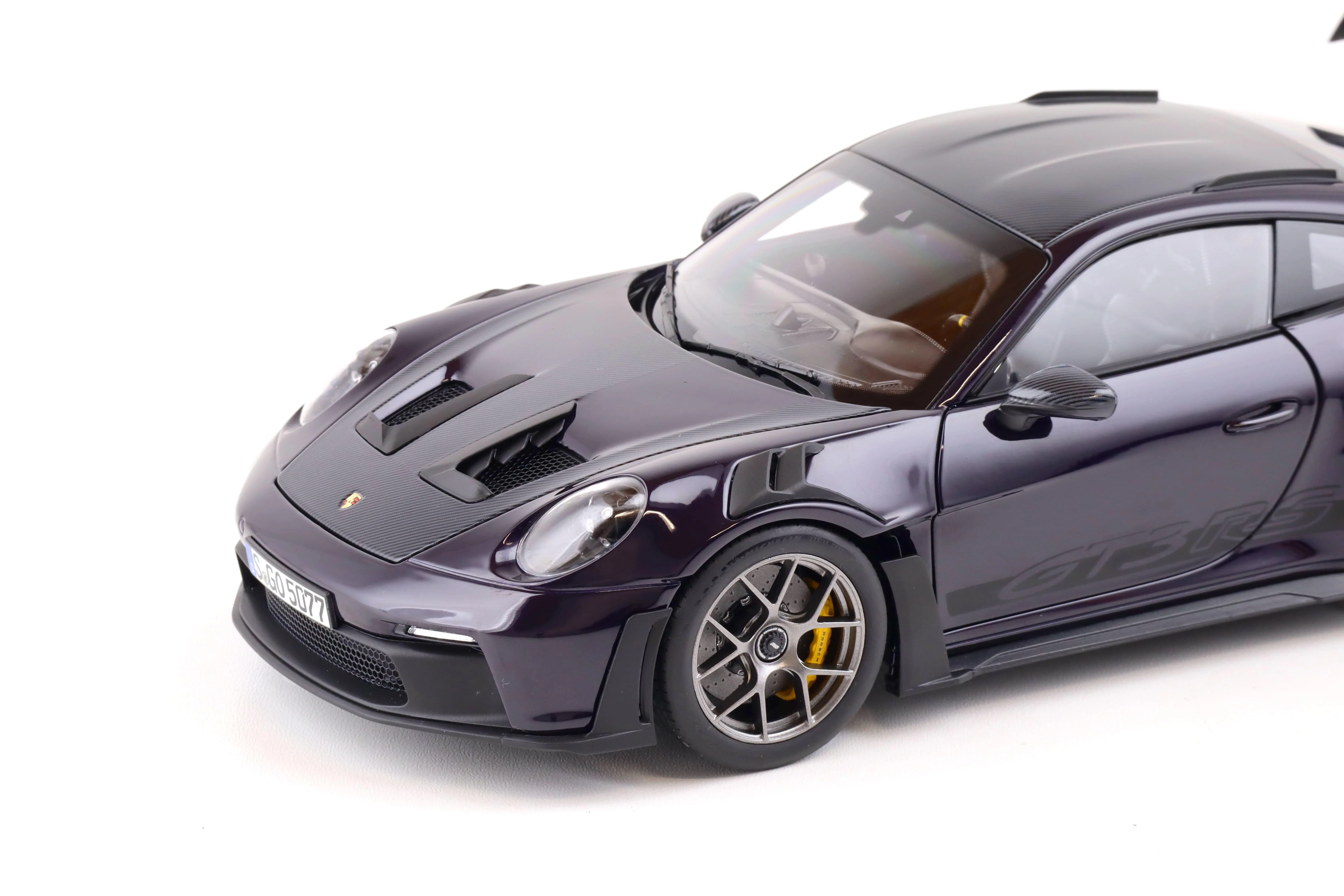 Norev Porsche 911 992 GT3 RS Weissach Pkg Viola Metallic 1:18 LIMITED - Image 6
