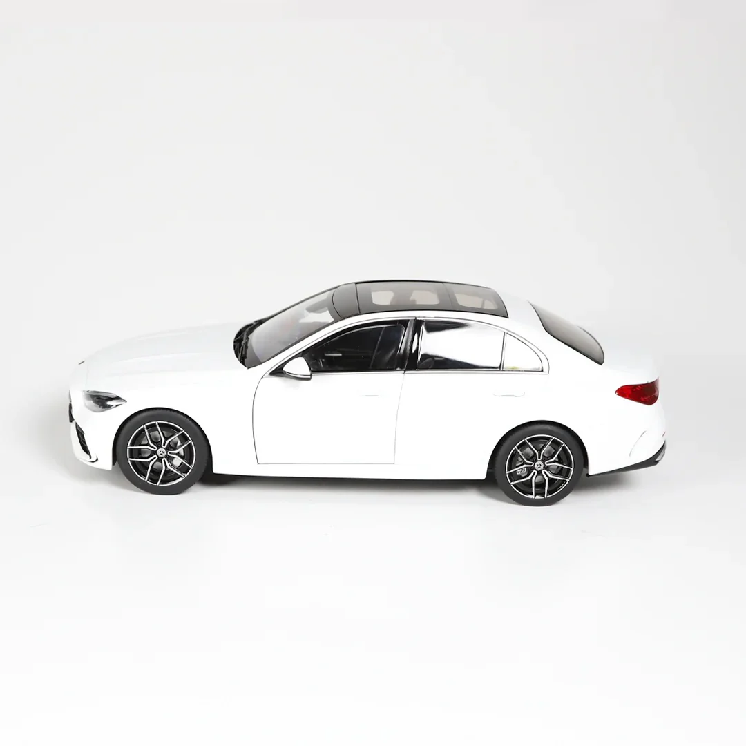 NZG 2022 Mercedes Benz C-Class (W206) Sedan Opalith White Bright 1:18 - Image 3