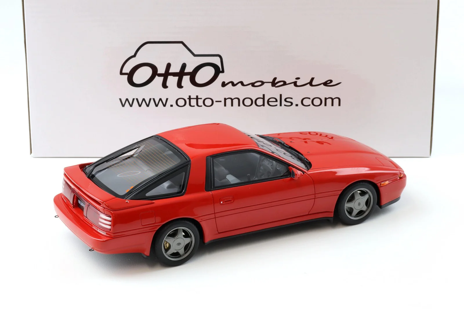 Otto 1989 Toyota Supra MK3 (A70) Super Red 1:18 - Image 3