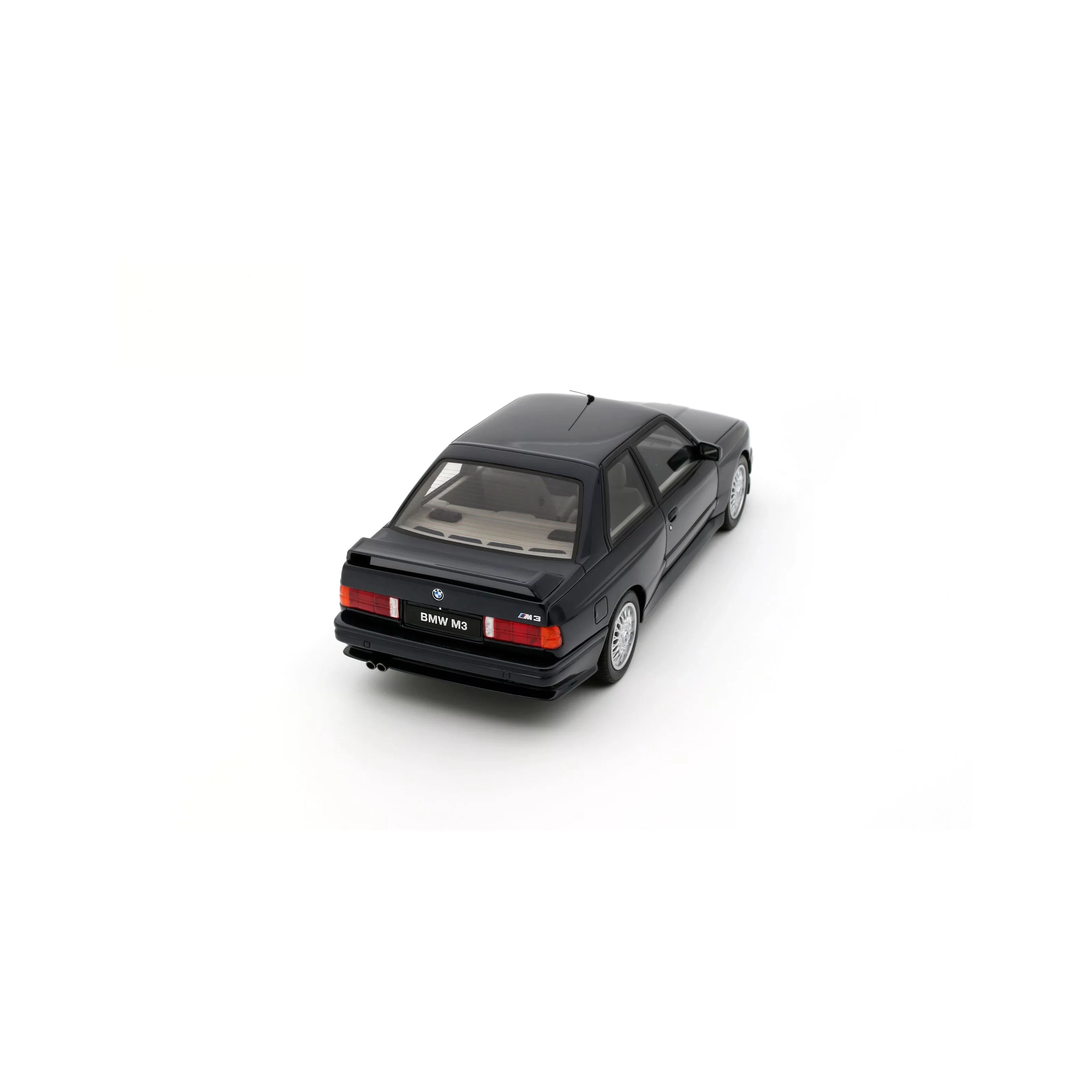 Otto 1988 BMW M3 E30 Europameister Macau Blue Metallic 1:18 - Image 10