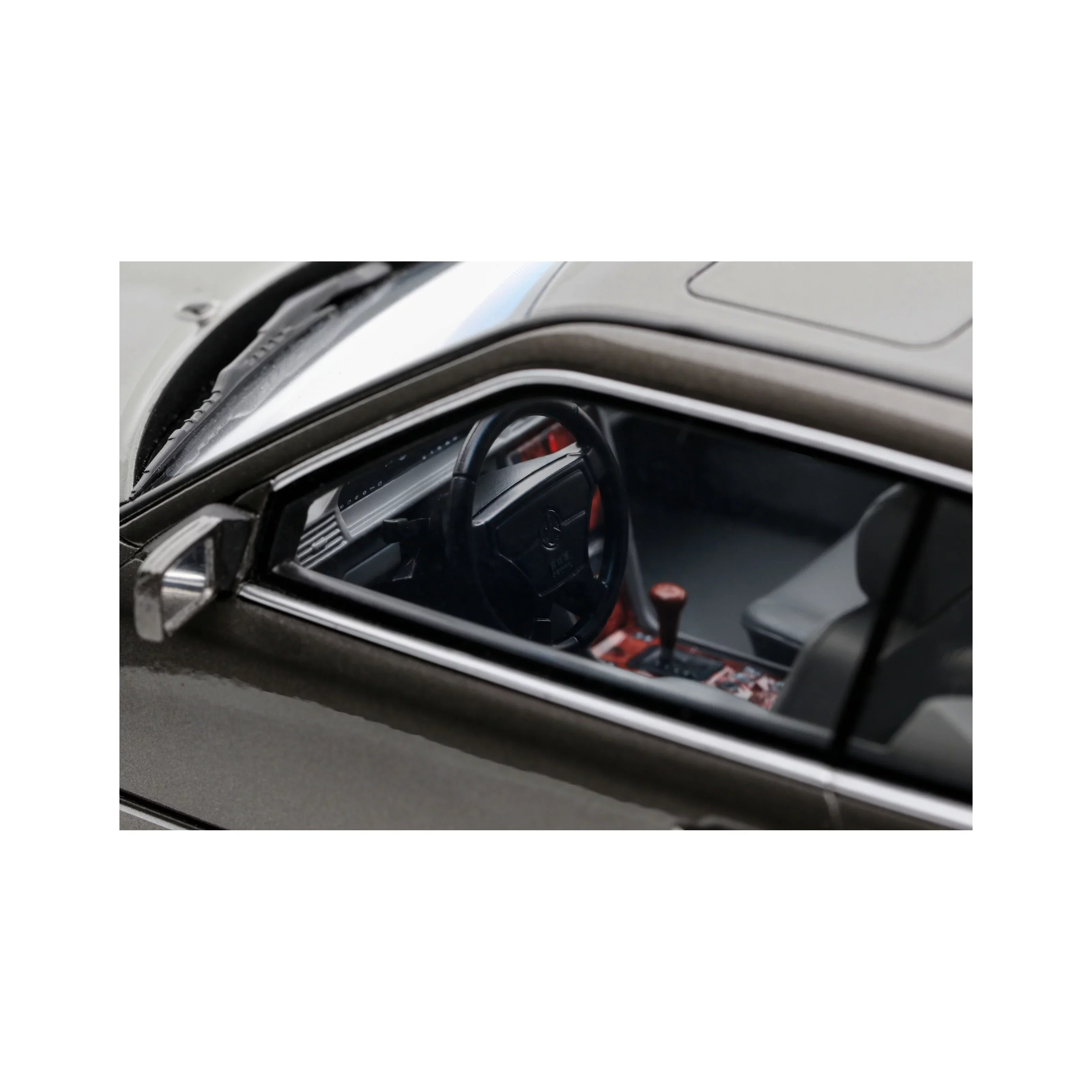 Otto 1993 Mercedes-Benz E-Class Coupe (C124) AMG "Stance" 2022 Anthracite Grey 1:18 - Image 10