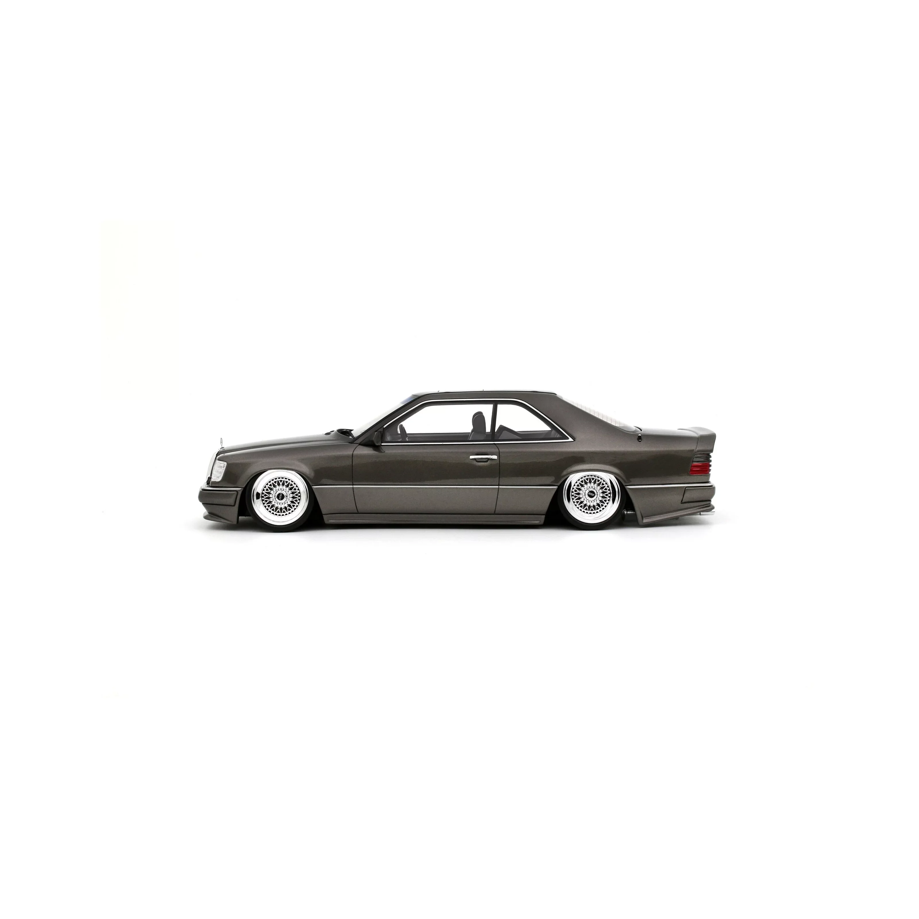Otto 1993 Mercedes-Benz E-Class Coupe (C124) AMG "Stance" 2022 Anthracite Grey 1:18 - Image 3
