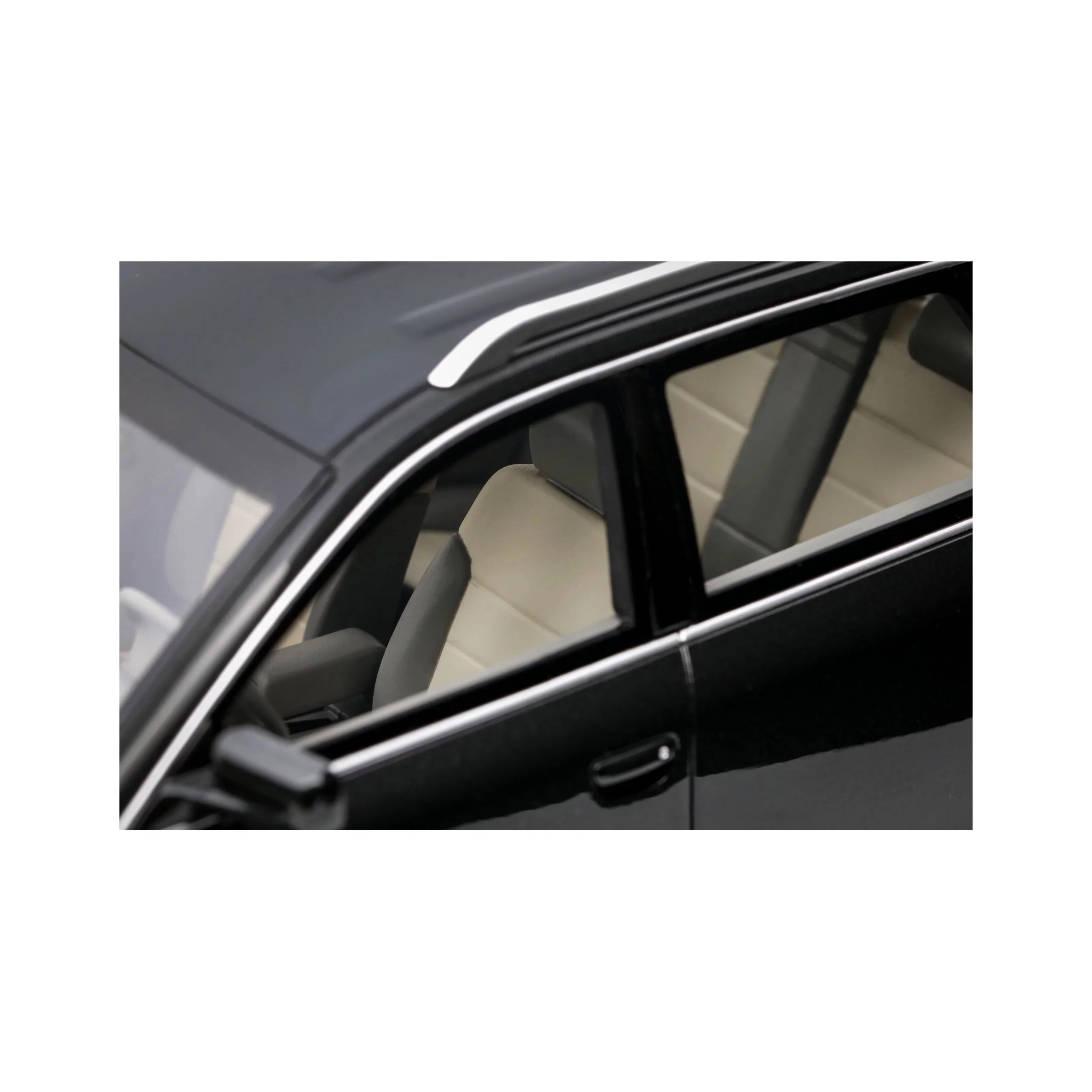 Otto 2000 Audi A6 (C6) Allroad Quattro Avant Brilliant Black 1:18 - Image 11