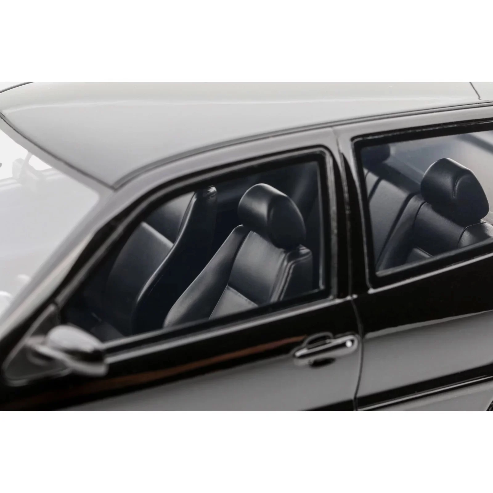 Otto 2001 Volkswagen Polo N GTI Black Magic Pearl LA7W 1:18 - Image 11