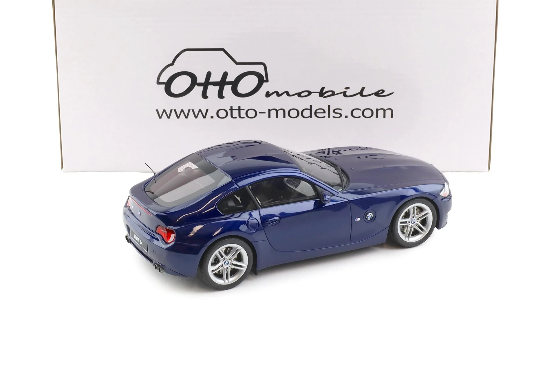 Otto 2006 BMW Z4 M Coupe Interlagos Blue Metallic 1:18 - Image 3