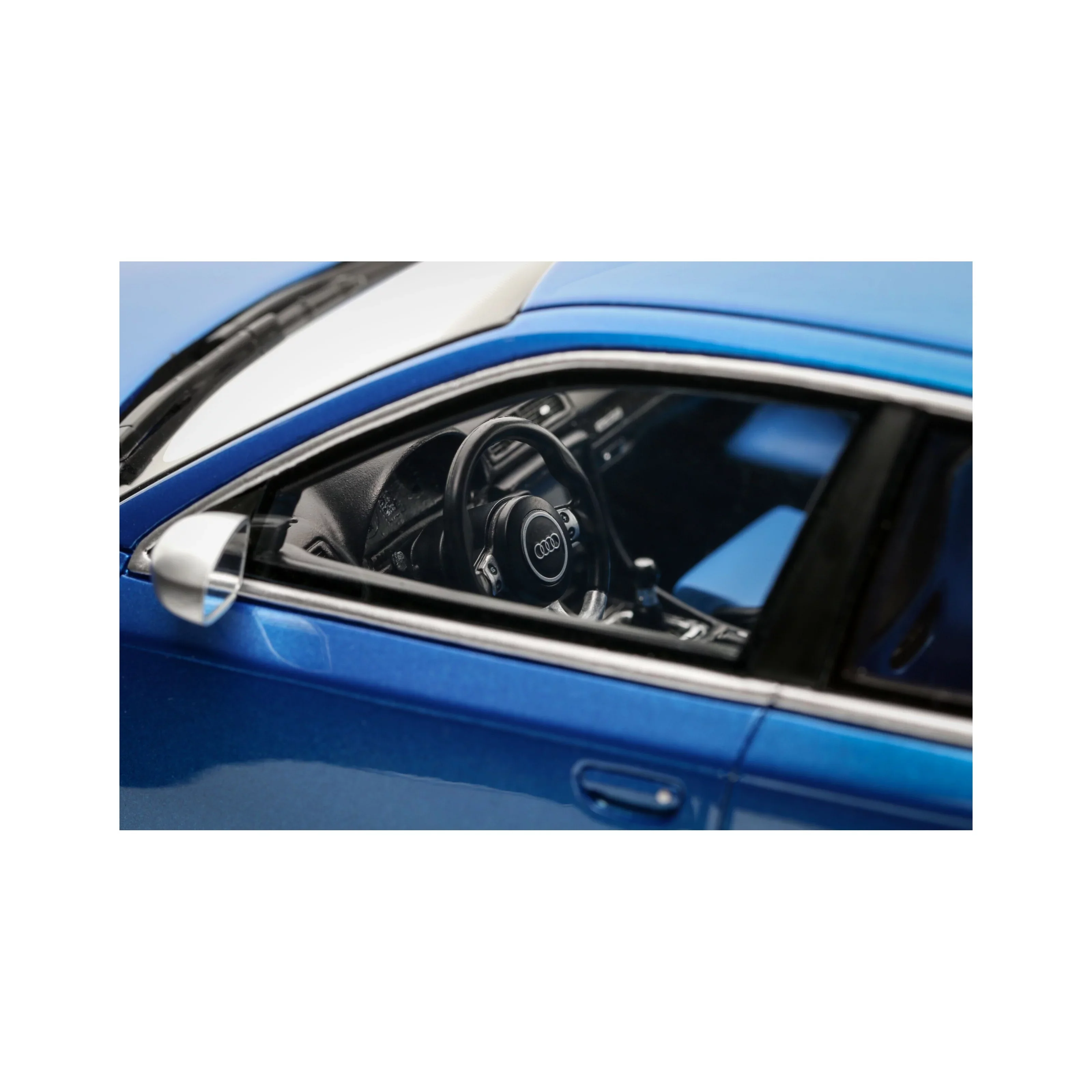 Otto 2007 Audi RS4 Sedan B7 4.2L V8 FSI Sprint Blue 1:18 - Image 13
