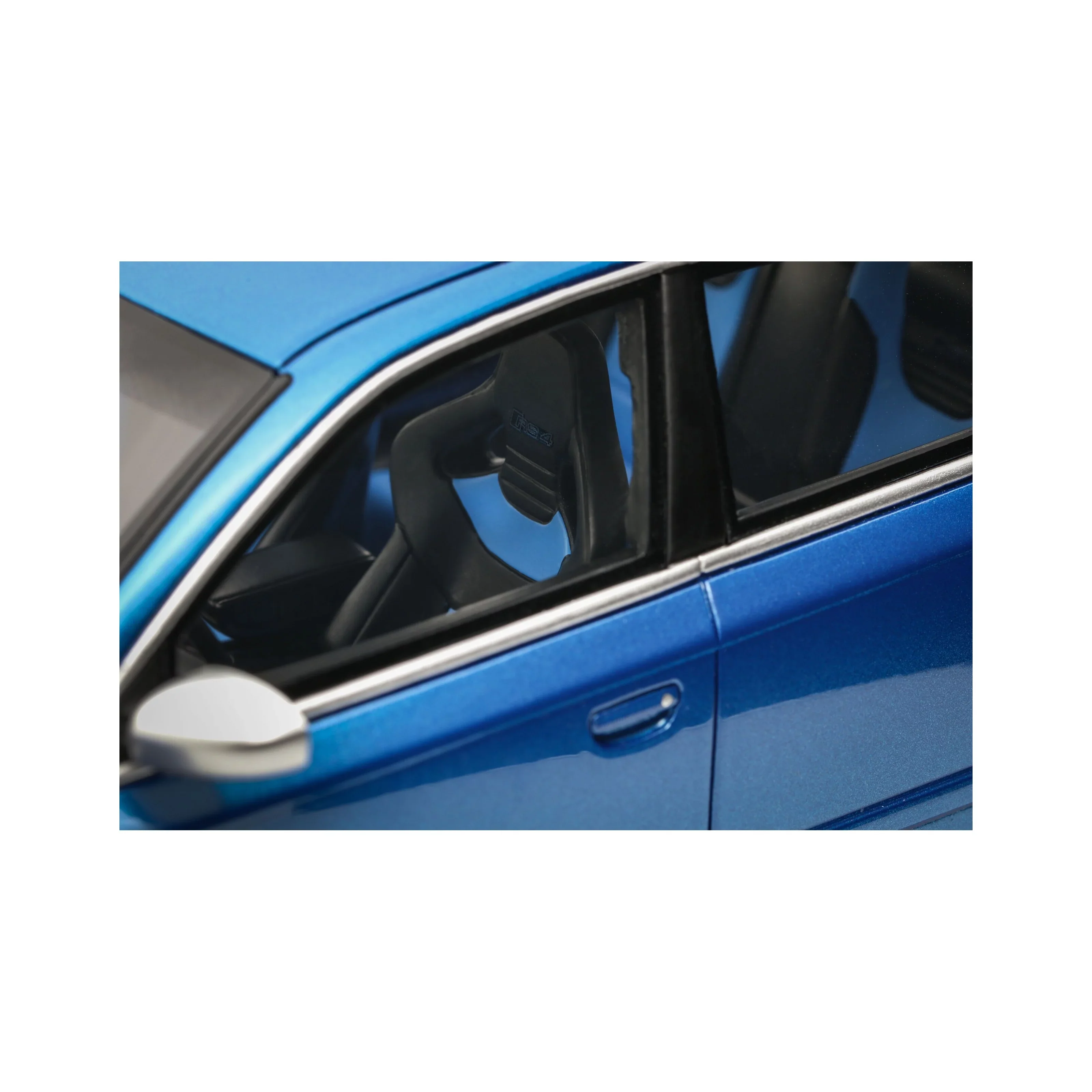Otto 2007 Audi RS4 Sedan B7 4.2L V8 FSI Sprint Blue 1:18 - Image 14