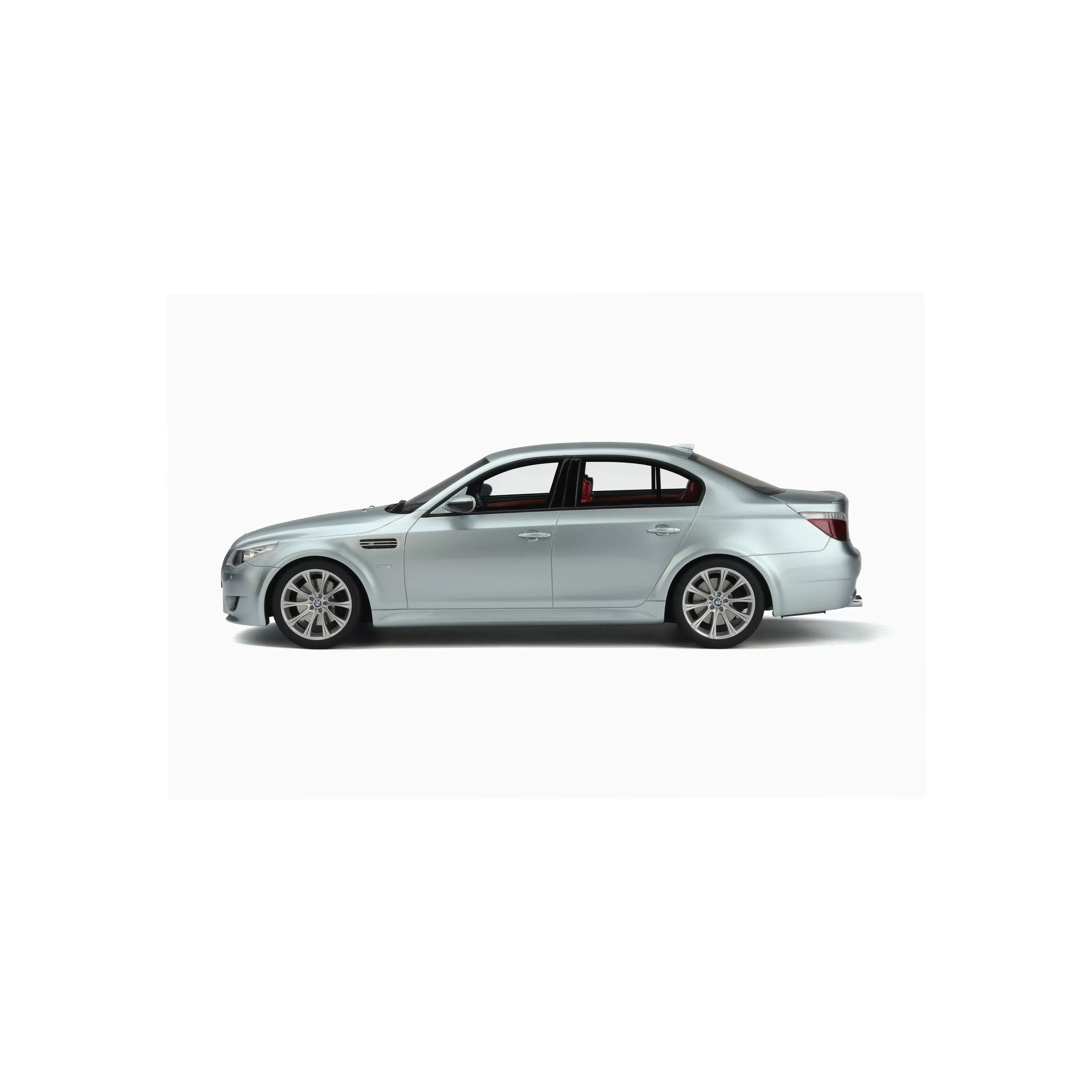 Otto 2008 BMW M5 E60 Sedan Phase 2 Silverstone II A29 1:18 - Image 3