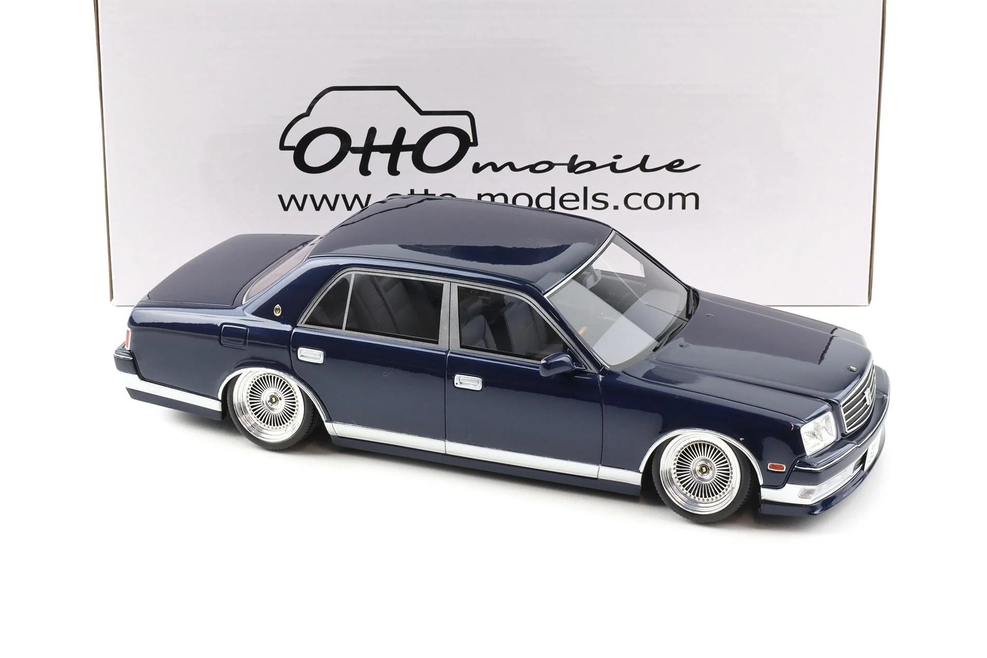Otto 2008 Toyota Century V12 Stance Blue Mica 1:18 - Image 2