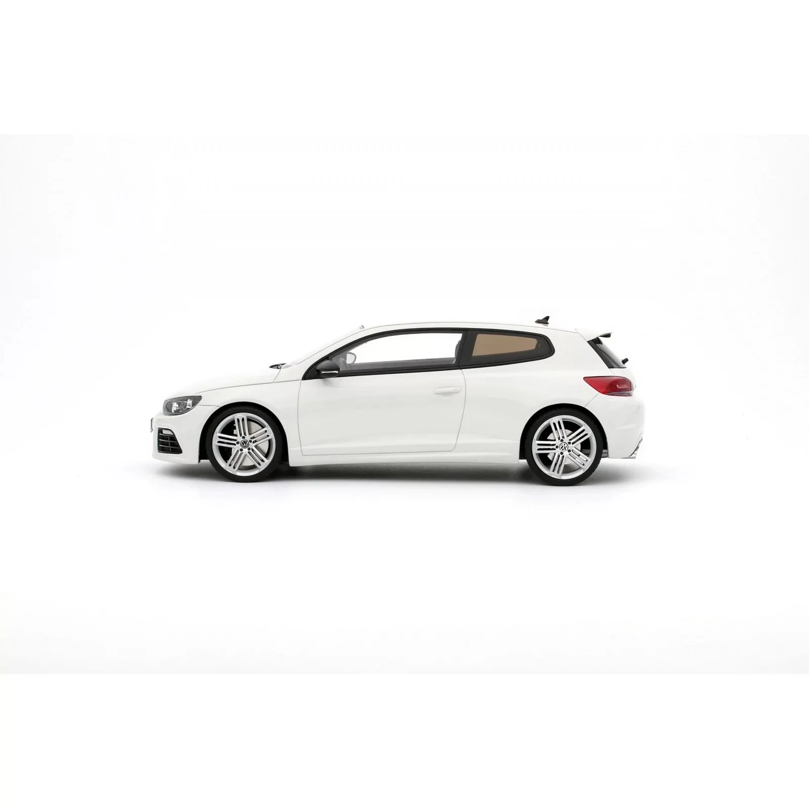 Otto 2008 Volkswagen Scirocco 3 R (MK3) Phase 1 Candy White LB9A 1:18 - Image 3