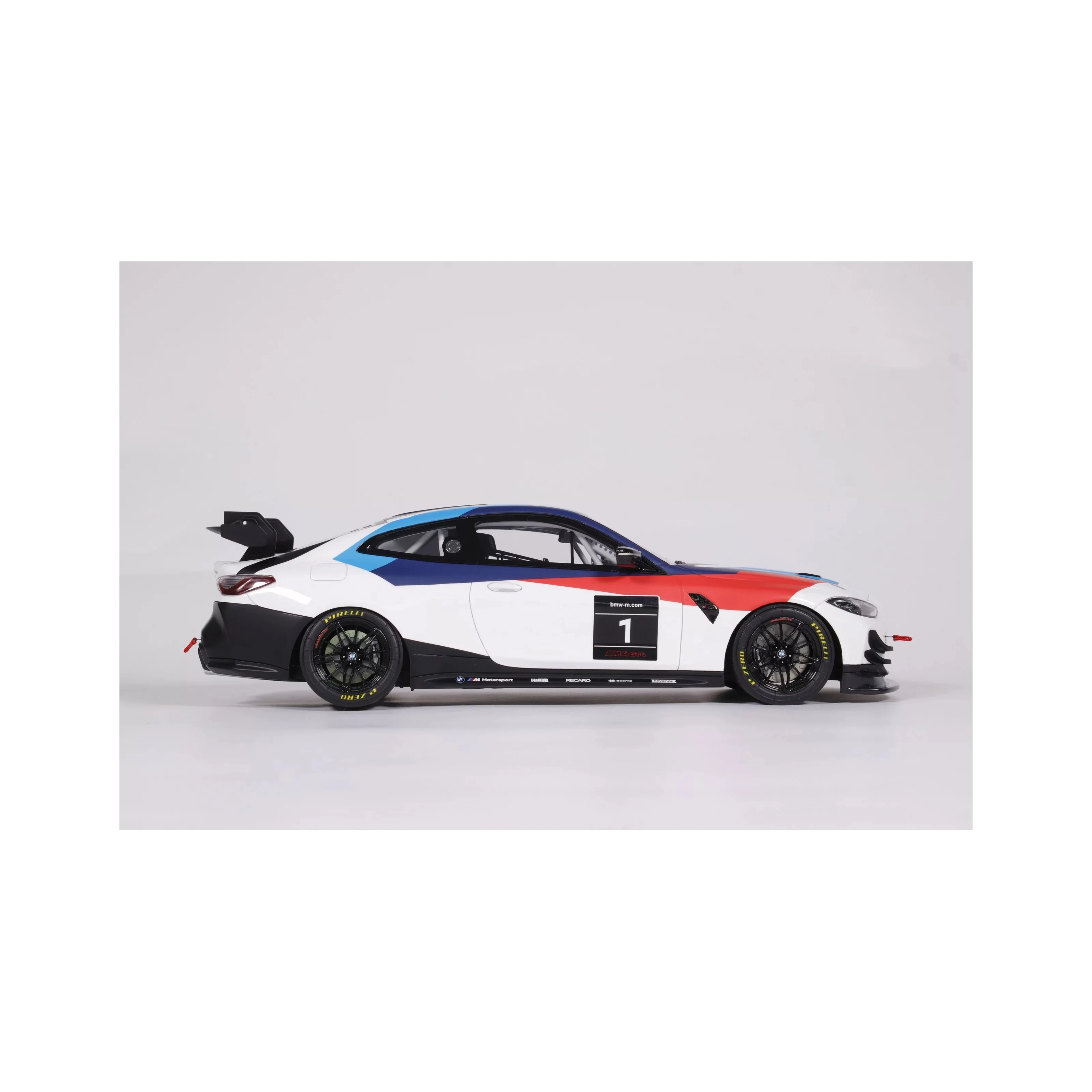 Otto 2022 BMW M4 GT4 No 1 Presentation Season 2022 1:18 - Image 13