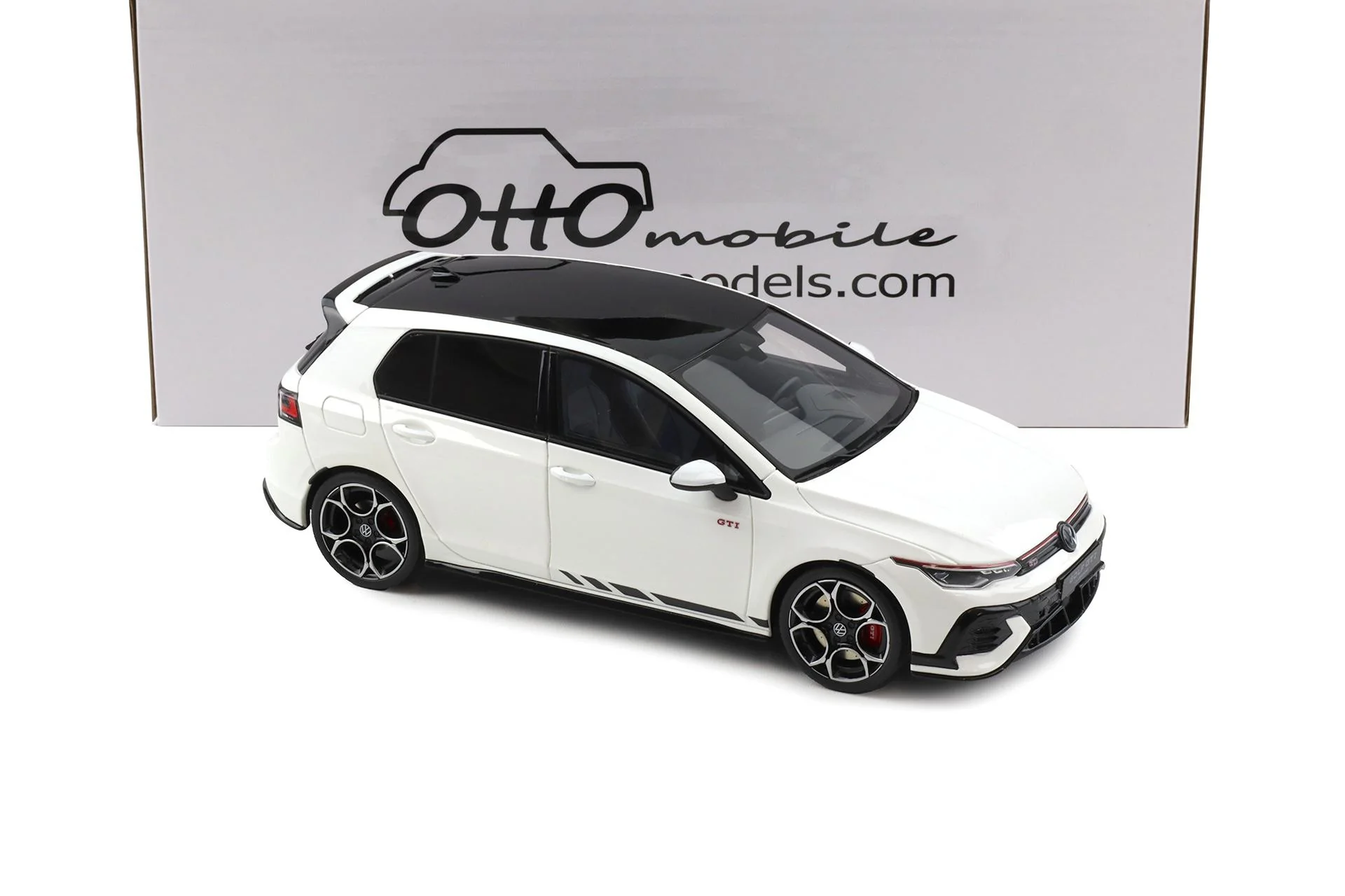 Otto 2024 Volkswagen Golf GTI MK8 Clubsport White 1:18 - Image 2