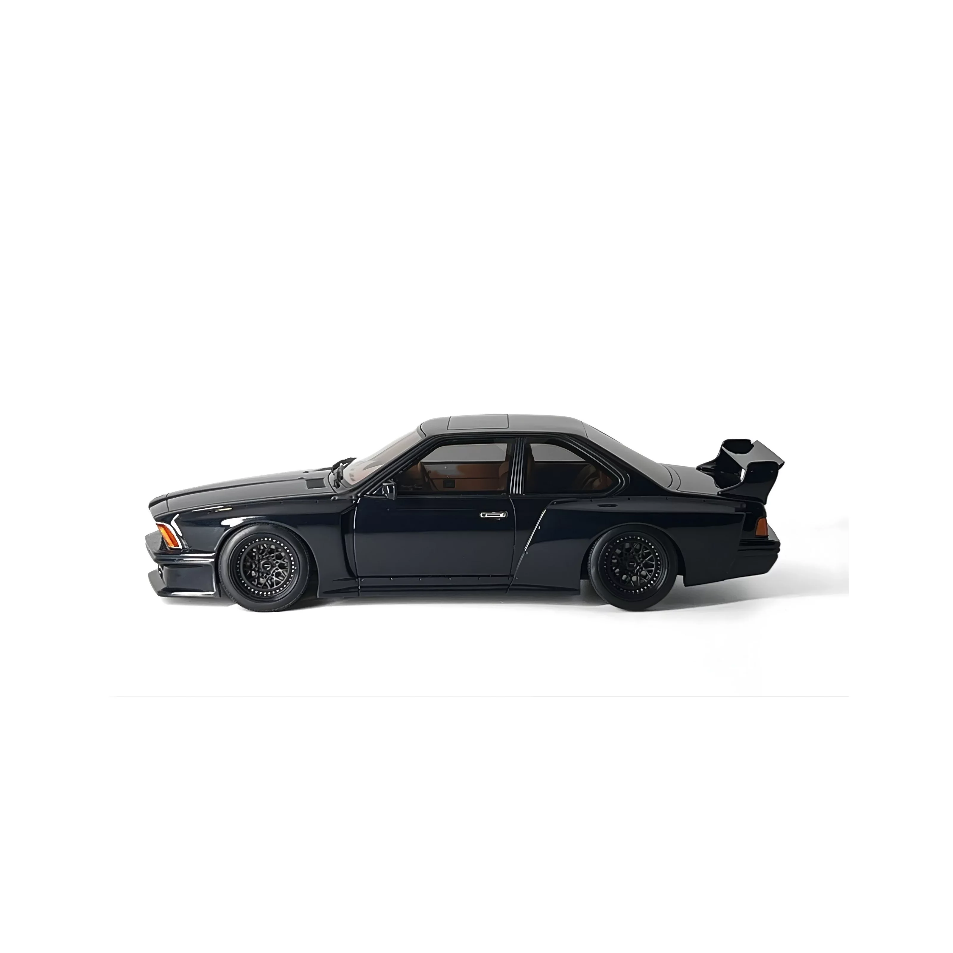 Otto BMW 635 CSi (E24) Widebody by Coutner 2021 Deep Blue Metallic 1:18 - Image 5