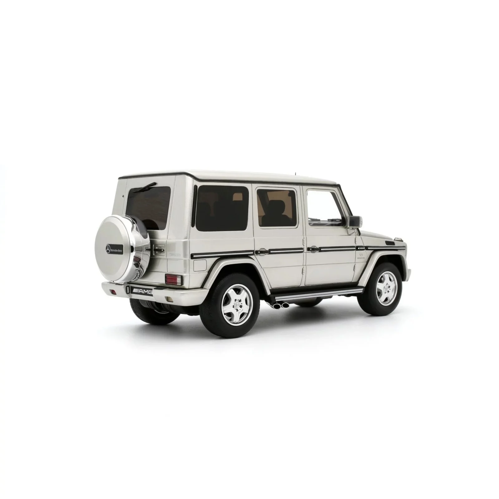 Otto Mercedes-Benz 2003 G-Class G55 AMG (W463) Iridium Silver 1:18 - Image 6