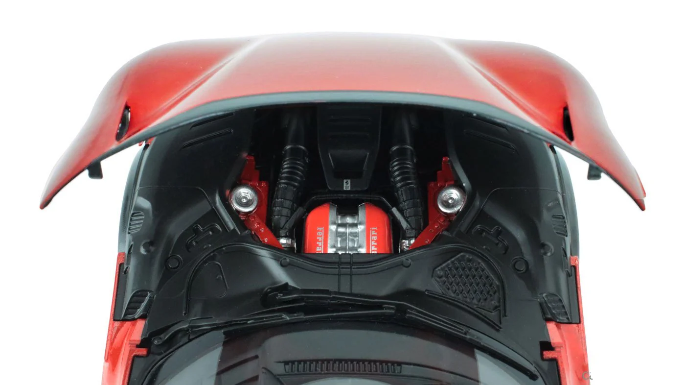 Polistil 2022 Ferrari Purosangue Rossa Magma (Red Metallic) High Fidelity 1:18 - Image 4