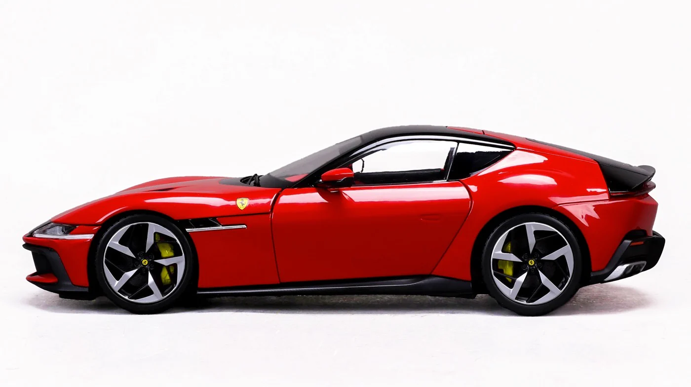 Polistil 2024 Ferrari 12Cilindri Rosso Corsa (Ferrari Red) High Fidelity 1:18 - Image 4