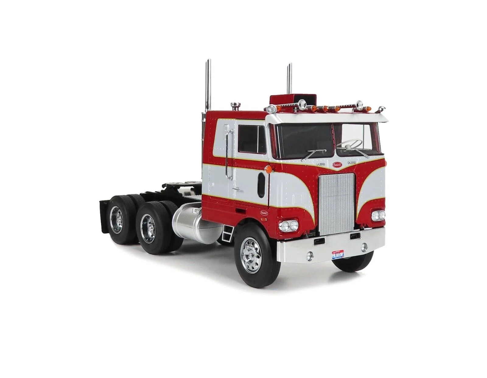 Road Kings 1977 Peterbilt 352 Pacemaker Semi Red and Silver 1:18 - Image 4
