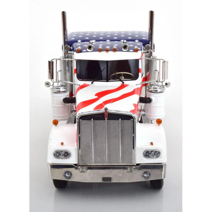 Road Kings 1989 Kenworth W900 Tractor Truck Stars & Stripes Red, White, & Blue 1:18 - Image 4