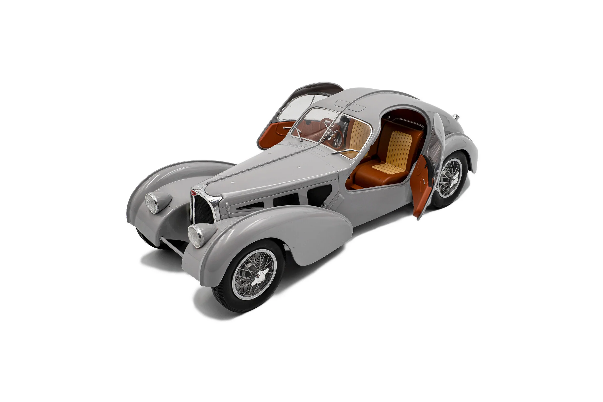 Solido 1937 Bugatti Atlantic Type 57 SC Matte Silver 1:18 - Image 7