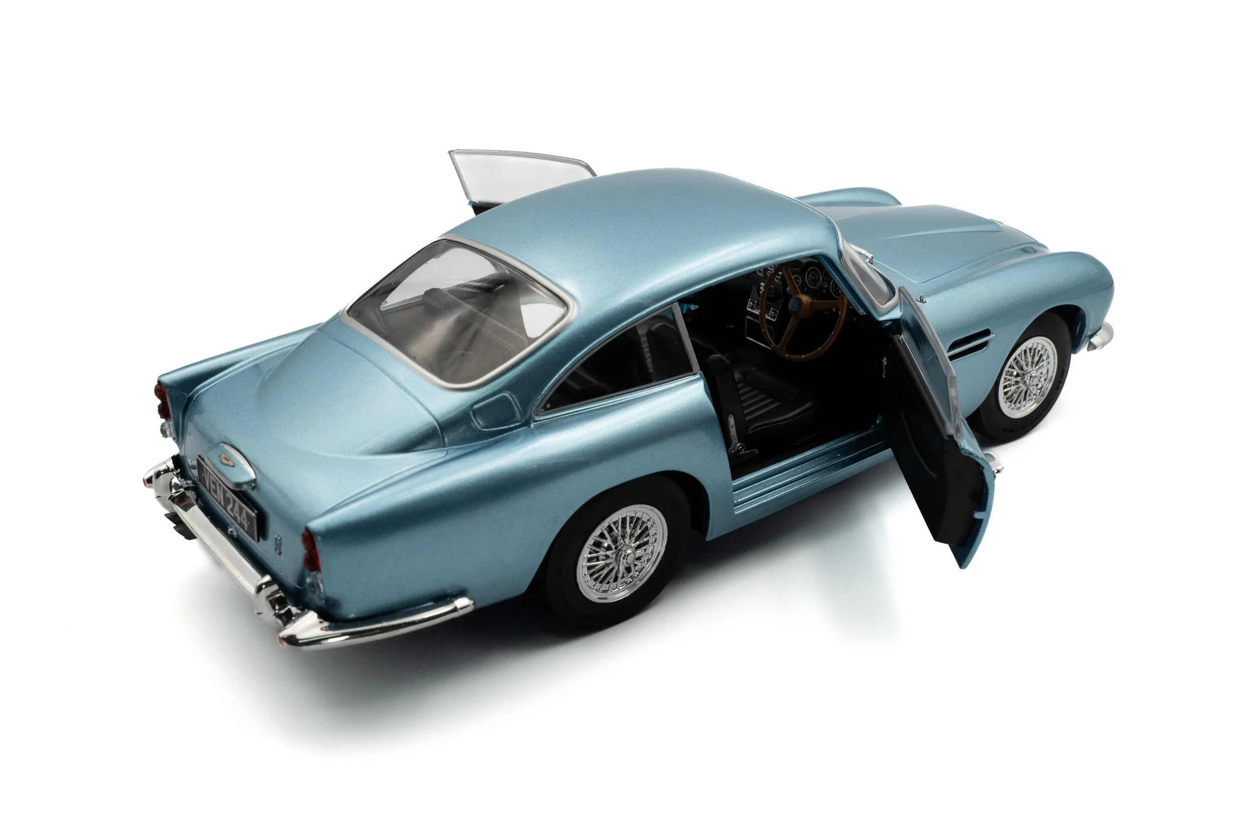 Solido 1964 Aston Martin DB5 Caribbean Blue Metallic 1:18 - Image 8