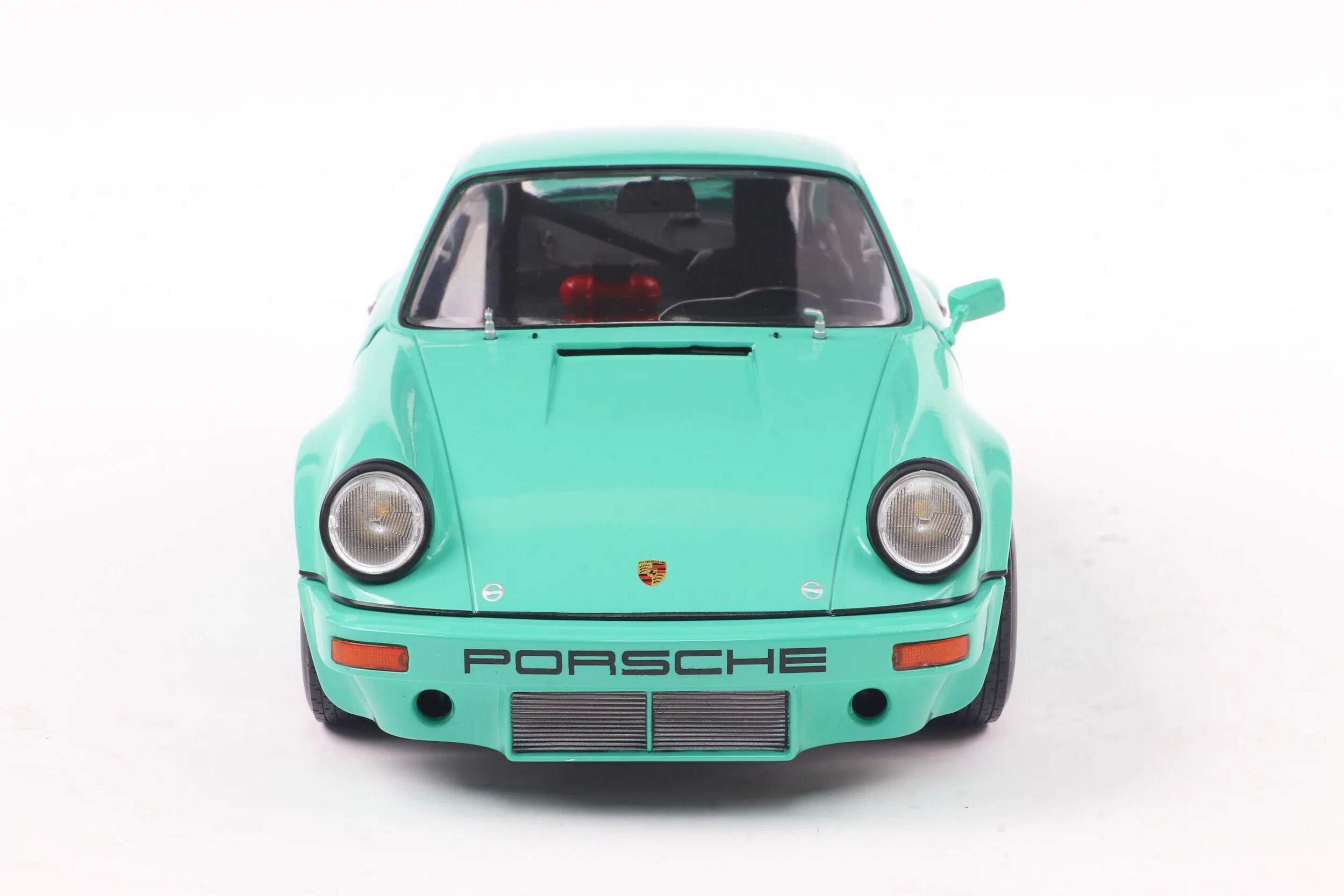 Solido 1974 Porsche 911 RS 3.0L Coupe IROC Daytona Green 1:18 - Image 8