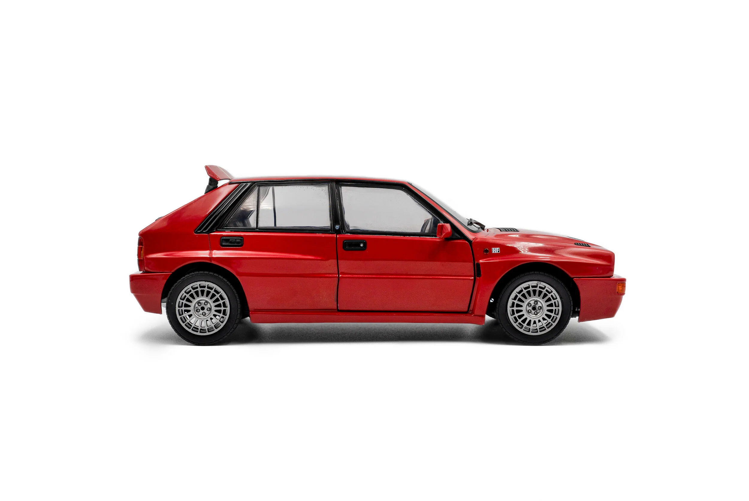 Solido 1995 Lancia Delta HF Integrale Edizione Finale Red 1:18 - Image 5