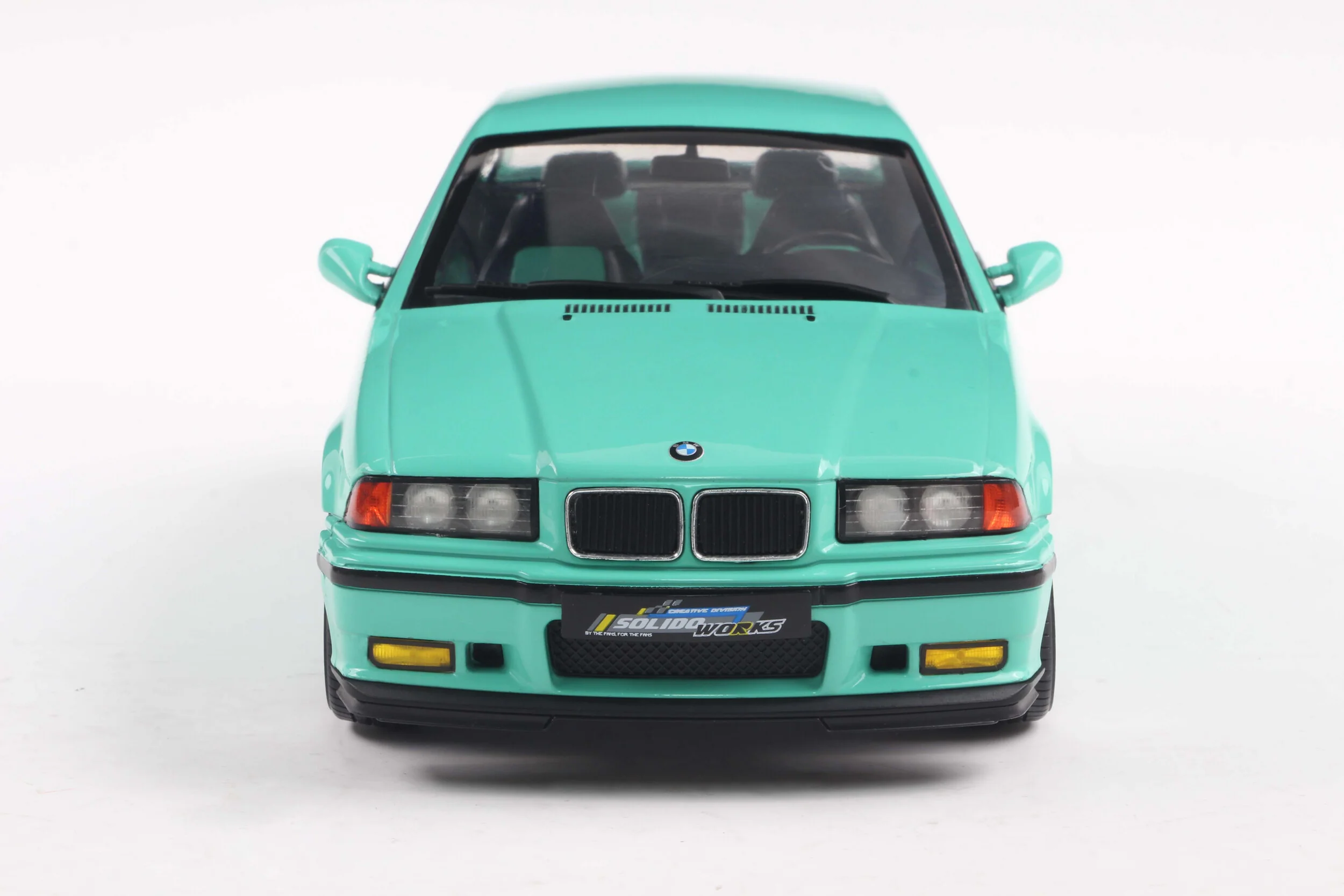 Solido 1991 BMW E36 M3 Coupe Mint Green 1:18 - Image 2