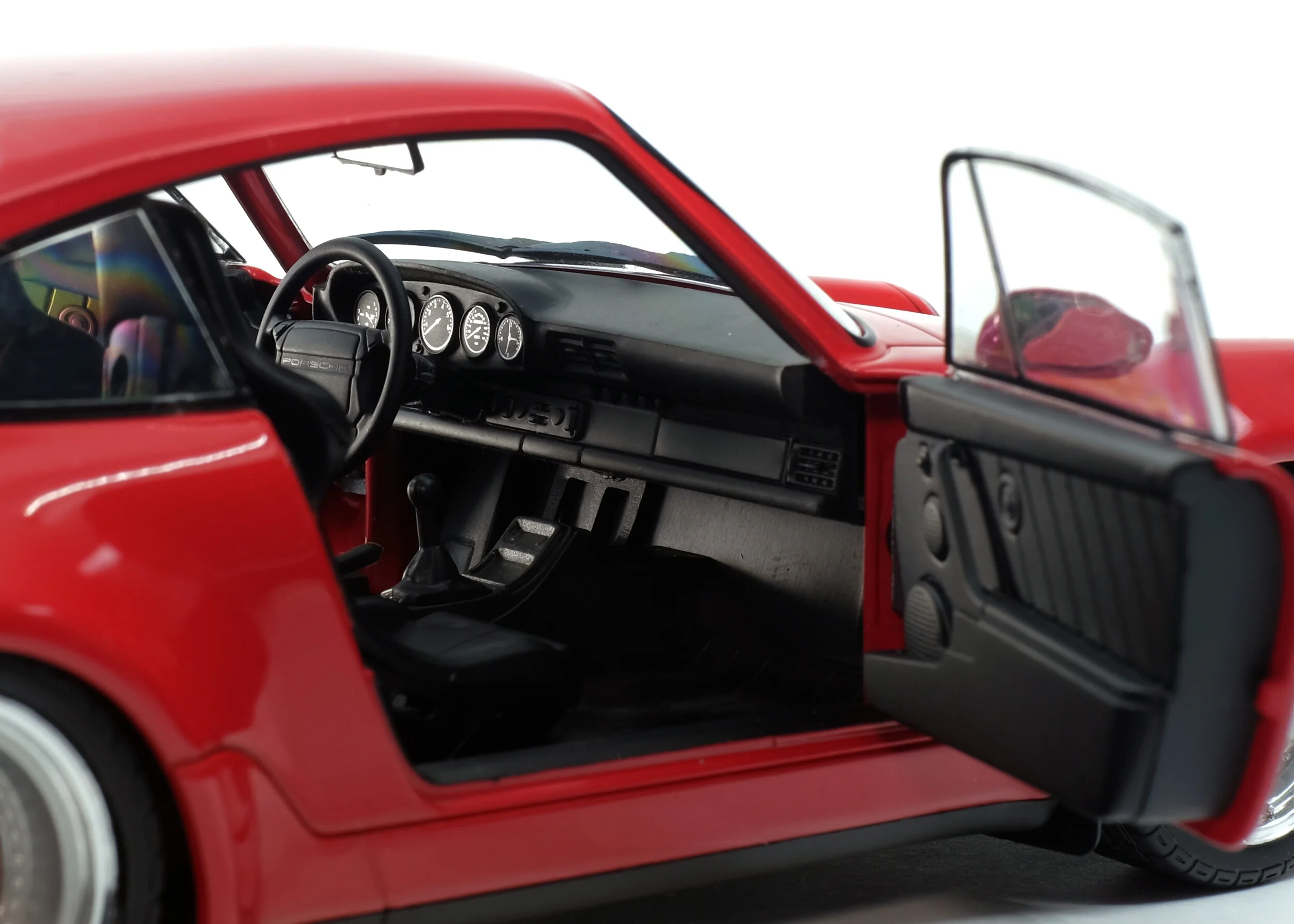 Solido 1990 Porsche 911 (964) Turbo 3.6 Indian Red 1:18 - Image 10