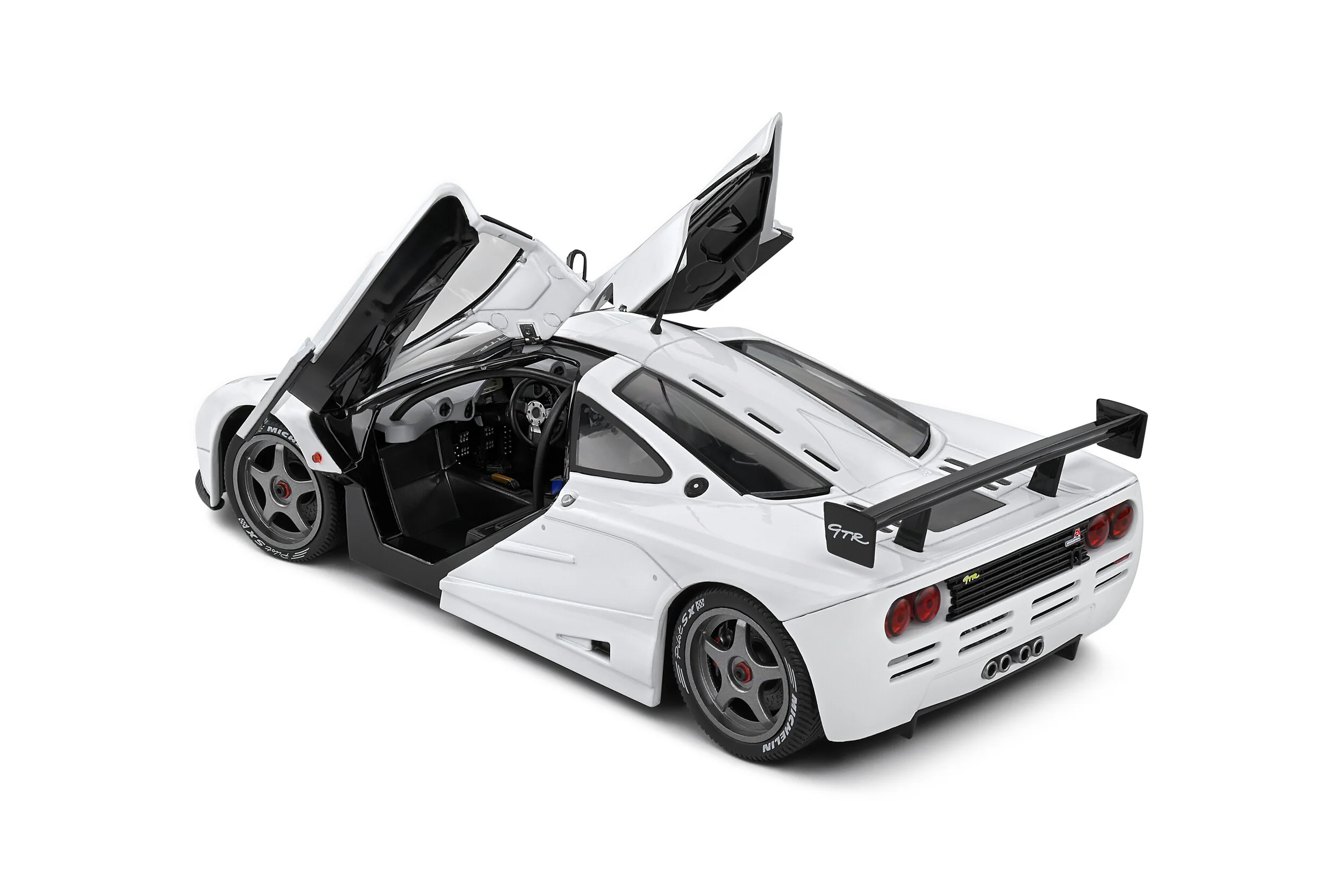 Solido 1996 Mclaren F1 GTR Short Tail White 1:18 - Image 7