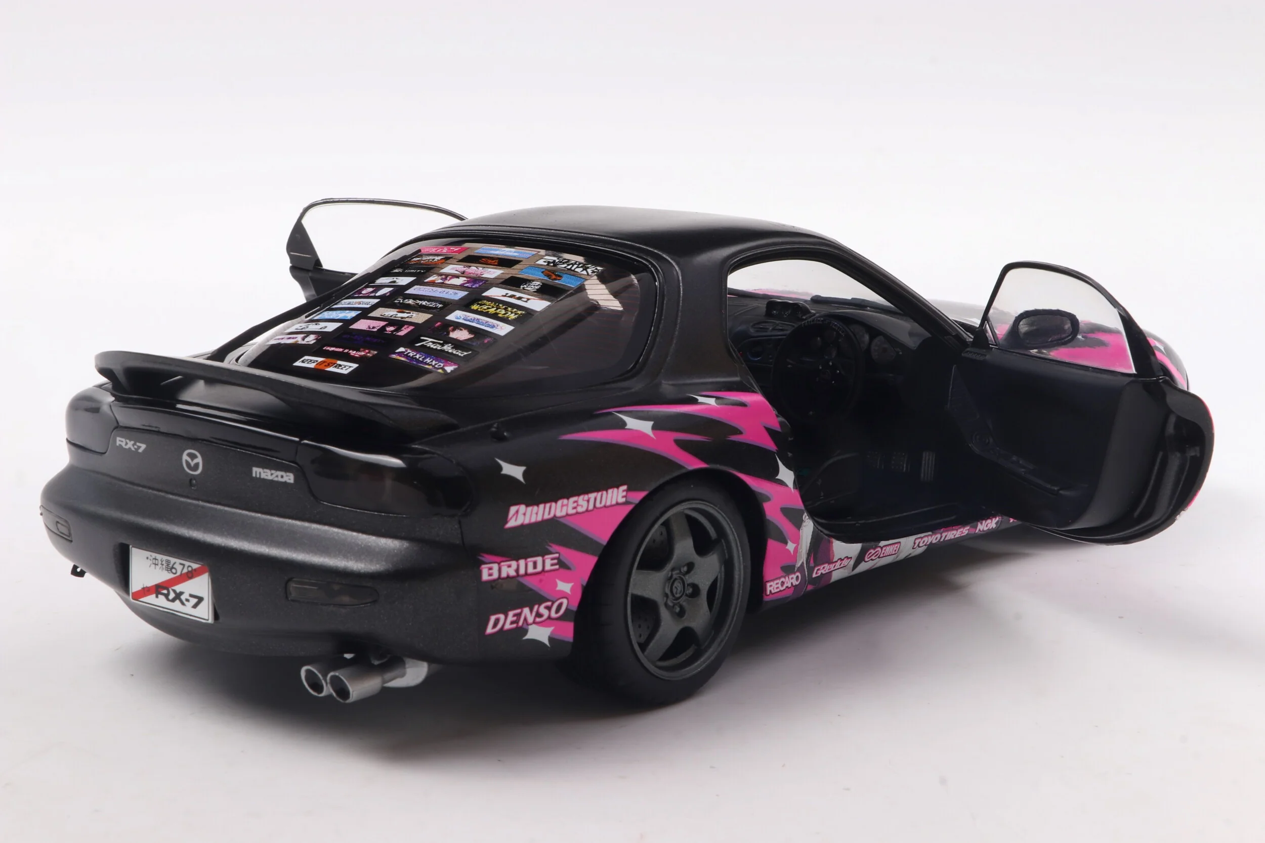 Solido 1999 Mazda RX7 FD3RS Itasha Works Black and Fuscia 1:18 - Image 11