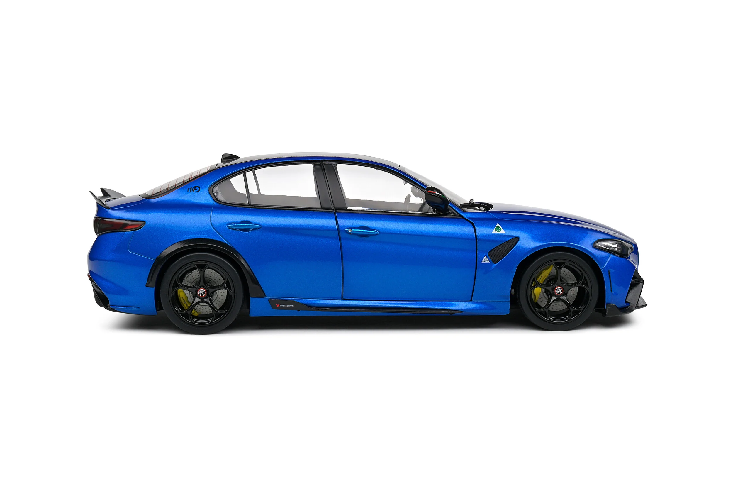 Solido 2022 Alfa Romeo Giulia GTA Anodized Blue 1:18 - Image 5
