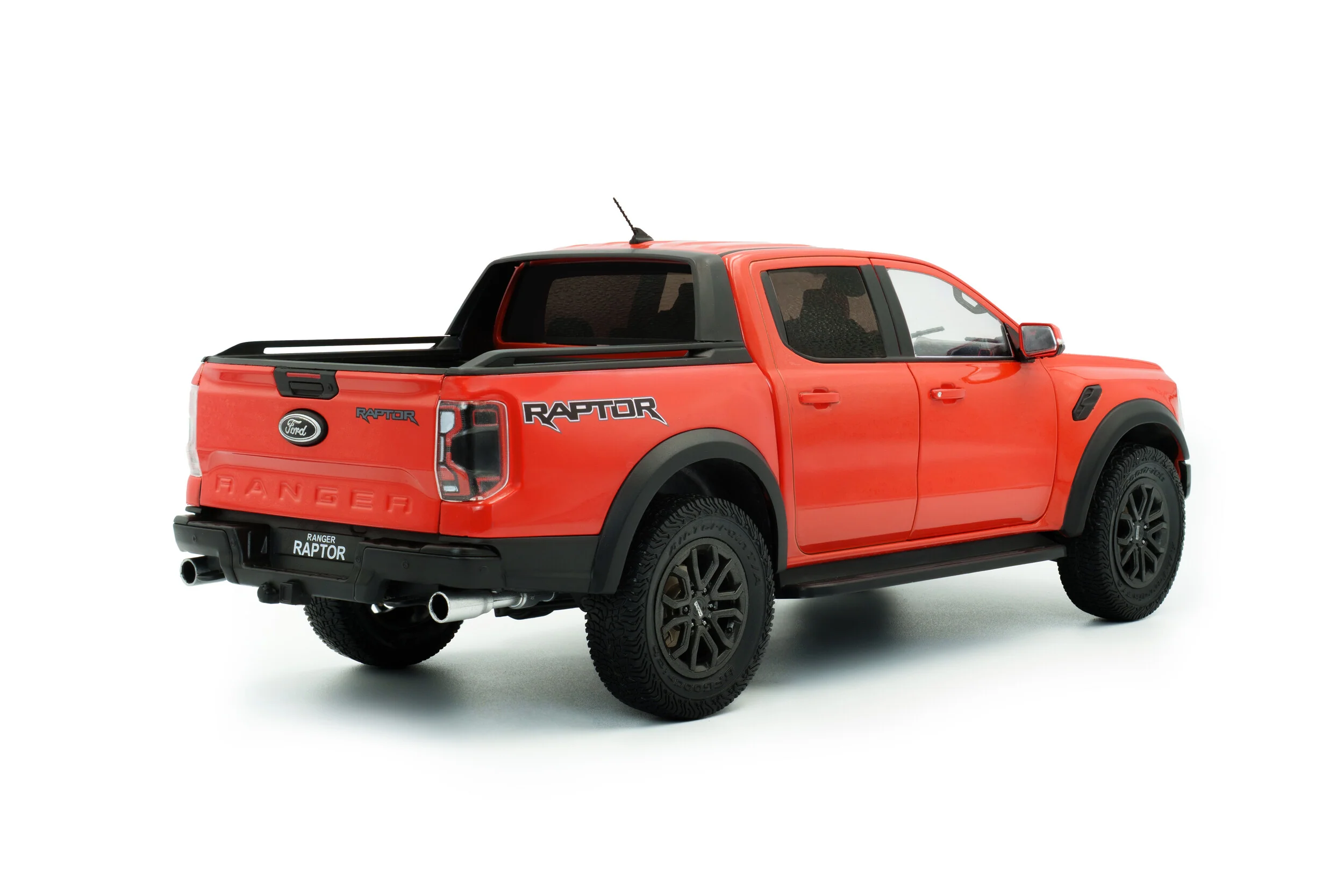 Solido 2024 Ford Ranger Raptor Crew Cab Pickup Truck Orange 1:18 - Image 4