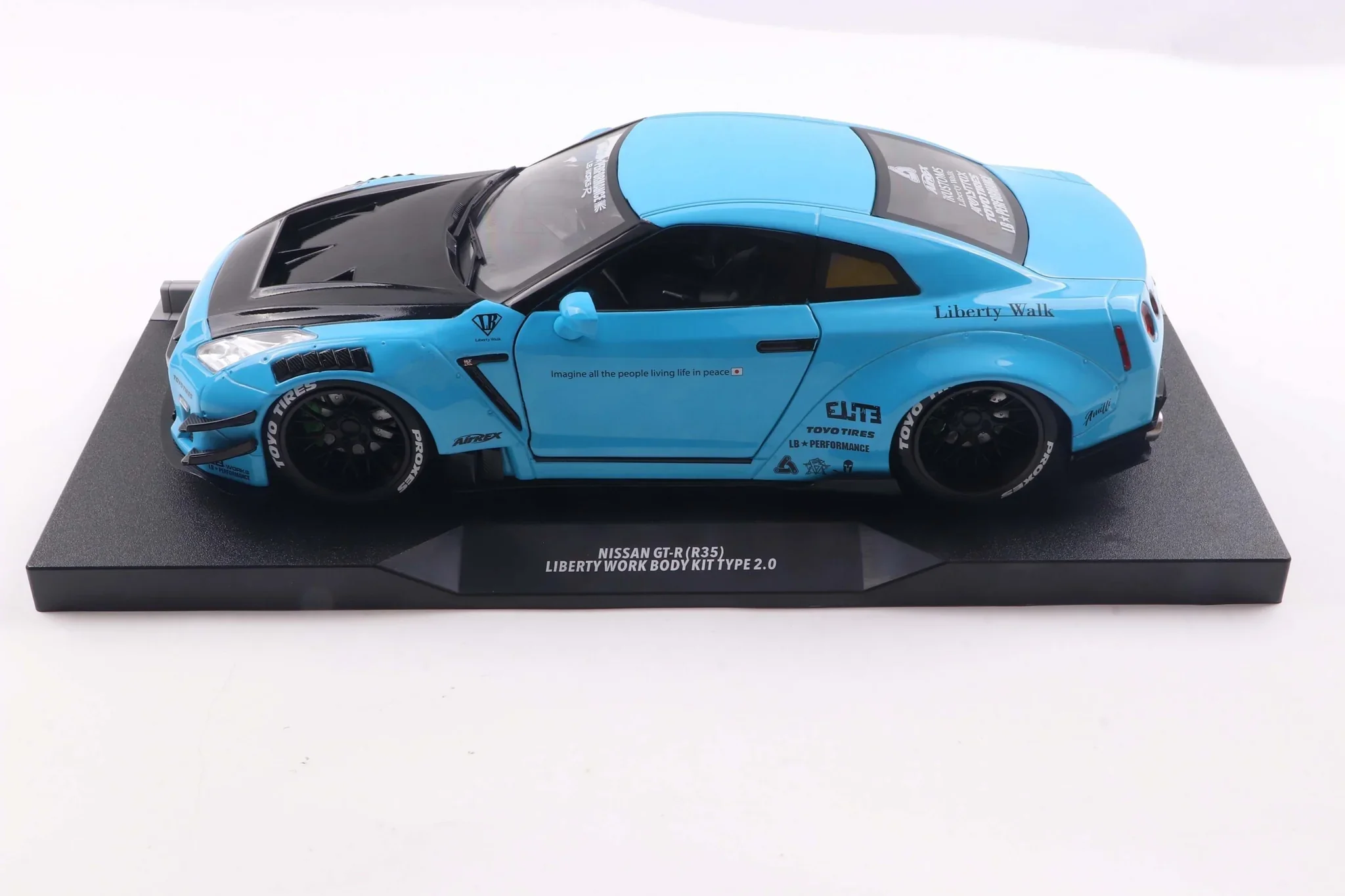 Solido 2024 Nissan GT-R (R35) W/ Liberty Walk Body Kit 2.0 Blue 1:18 - Image 5