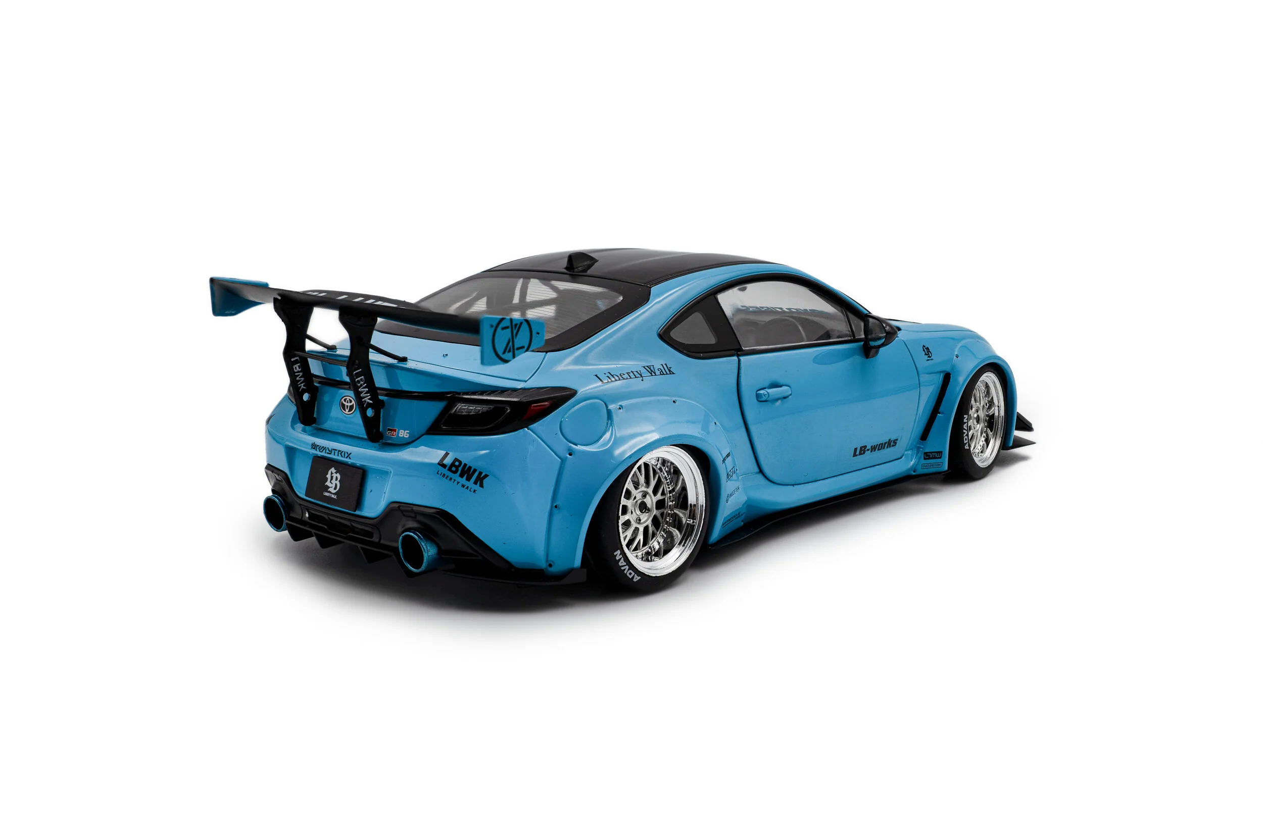 Solido 2024 Toyota GR86 LBWK Body Kit Baby Blue 1:18 - Image 4