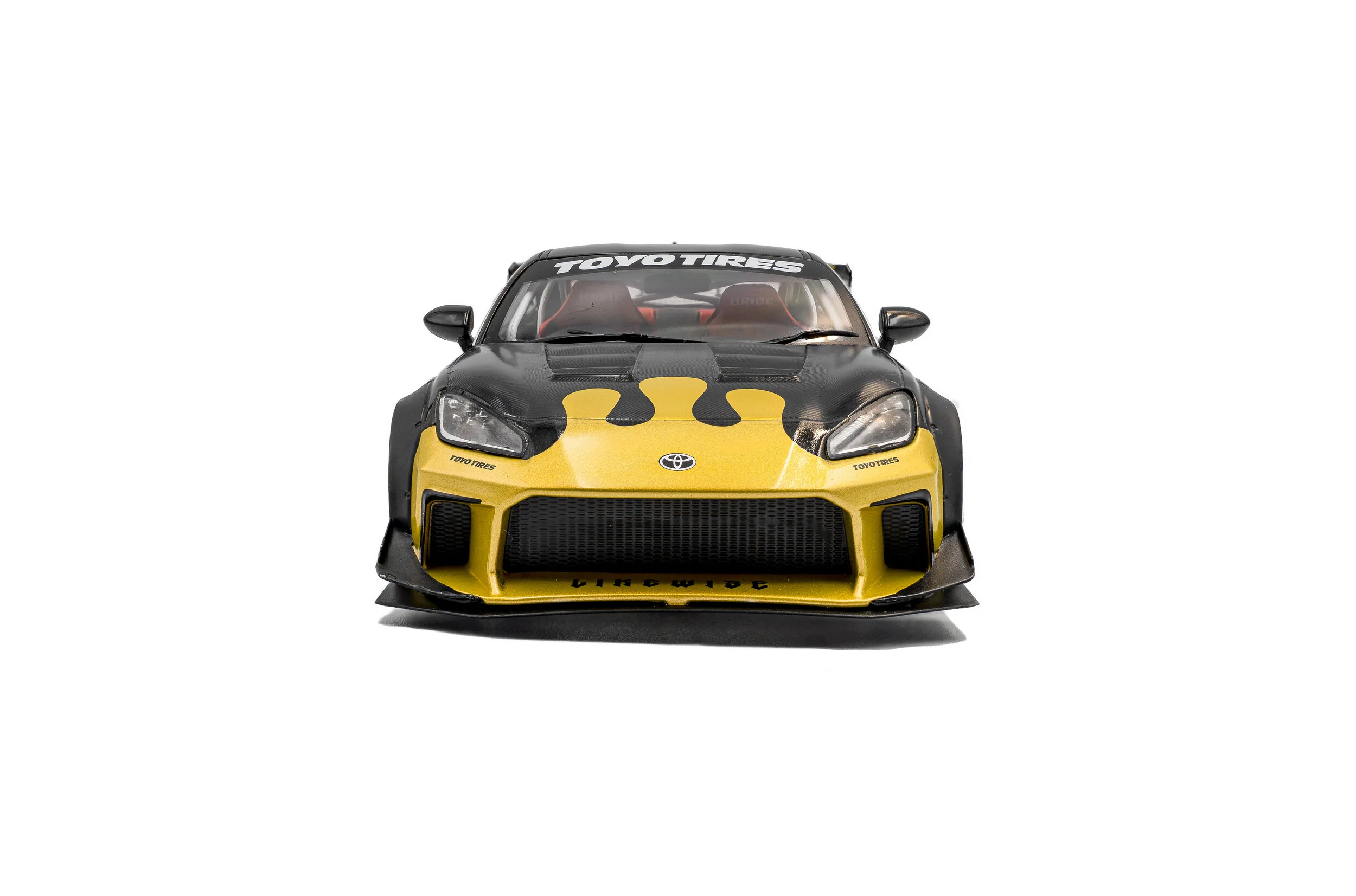 Solido 2024 Toyota GR86 LBWK Body Kit Black & Gold 1:18 - Image 6