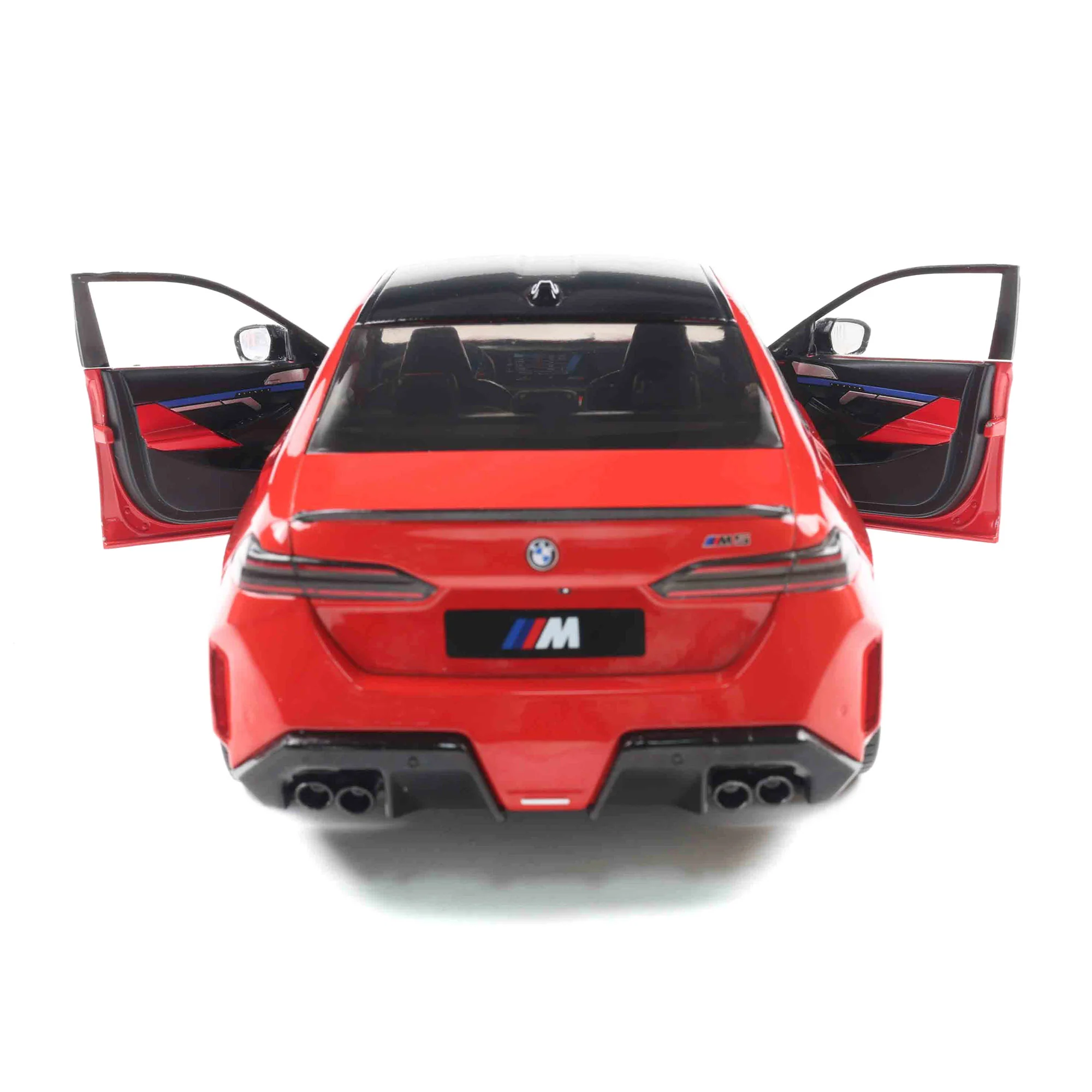 Solido 2025 BMW M5 (G90) Fire Red 1:18 - Image 12