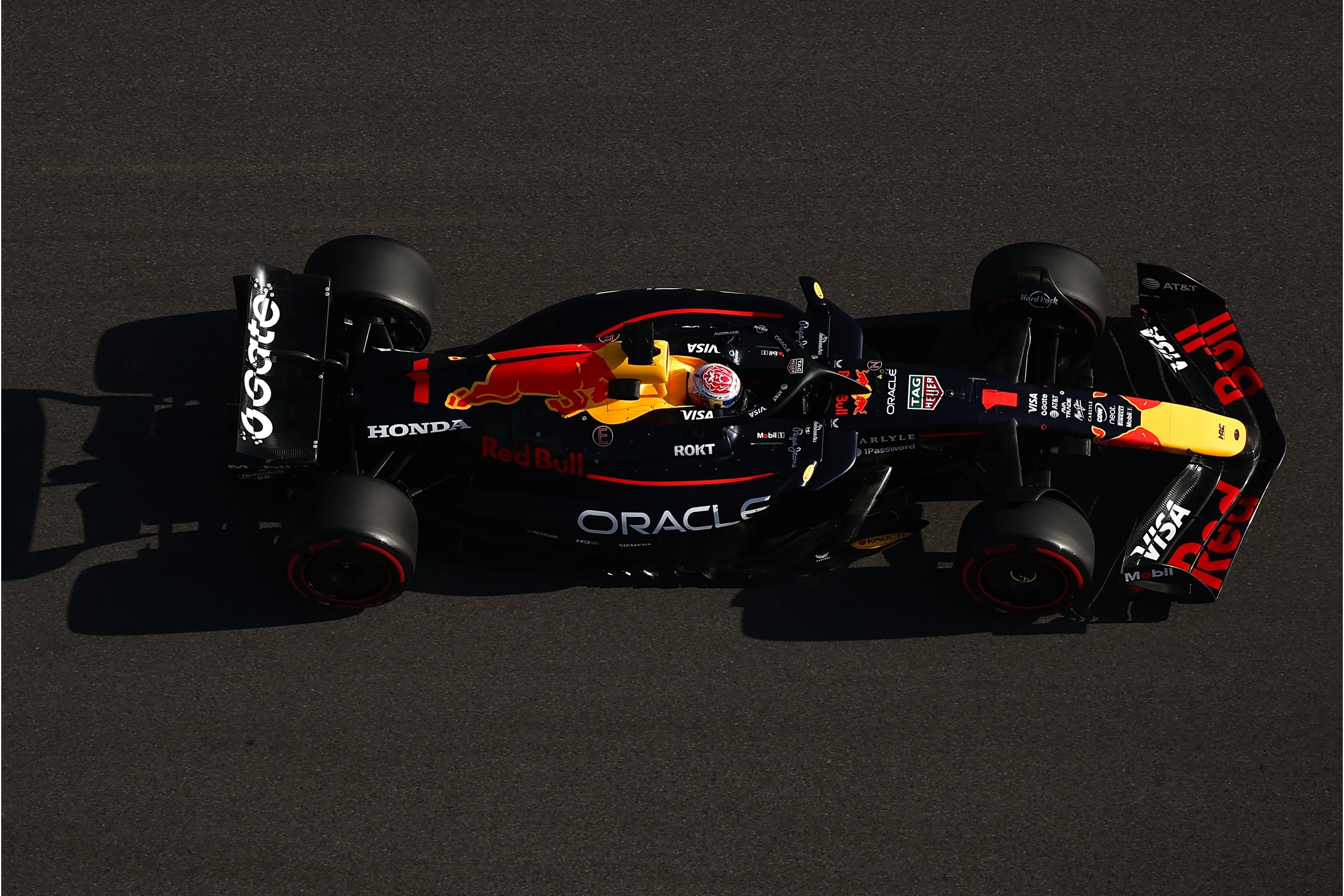 Spark-Model F1 RB21 Team Oracle Red Bull Racing #1 Winner US GP 2025 (Verstappen) 1:18 WITH DISPLAY