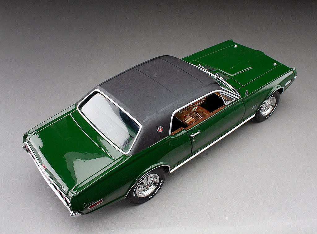 Sun-Star 1968 Mercury Cougar XR7G Coupe August Green 1:18 - Image 2