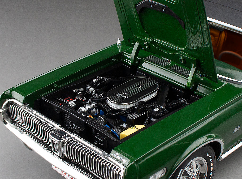 Sun-Star 1968 Mercury Cougar XR7G Coupe August Green 1:18 - Image 8