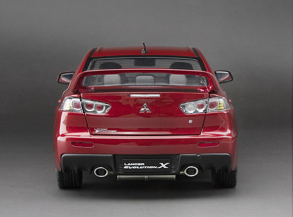 Sun-Star 2007 Mitsubishi Lancer Evolution X FQ400 Red Metallic 1:18 - Image 5